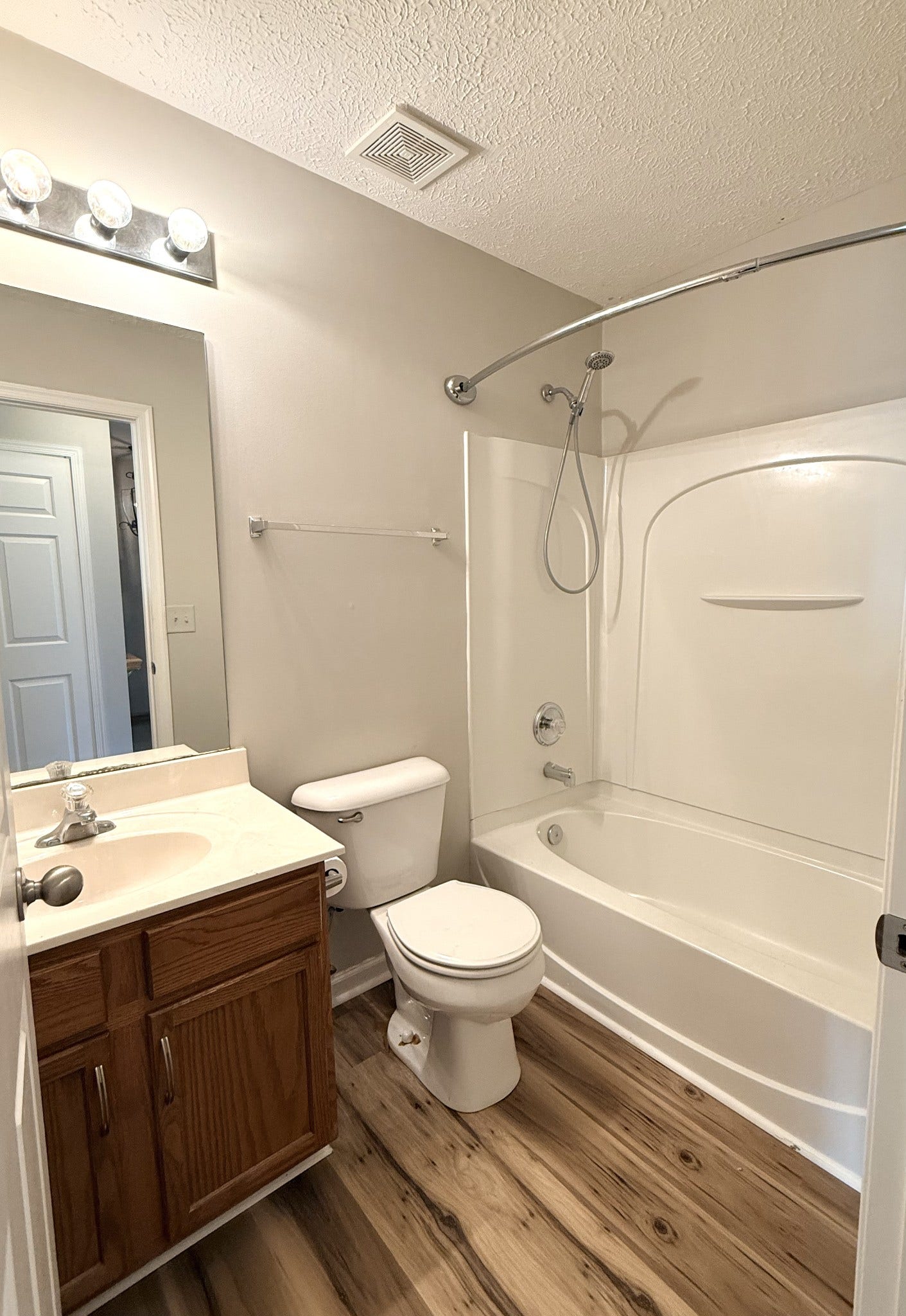 7277 Charlotte, #105, Nashville, TN 37209 7277 Charlotte, #105, Nashville, TN 37209