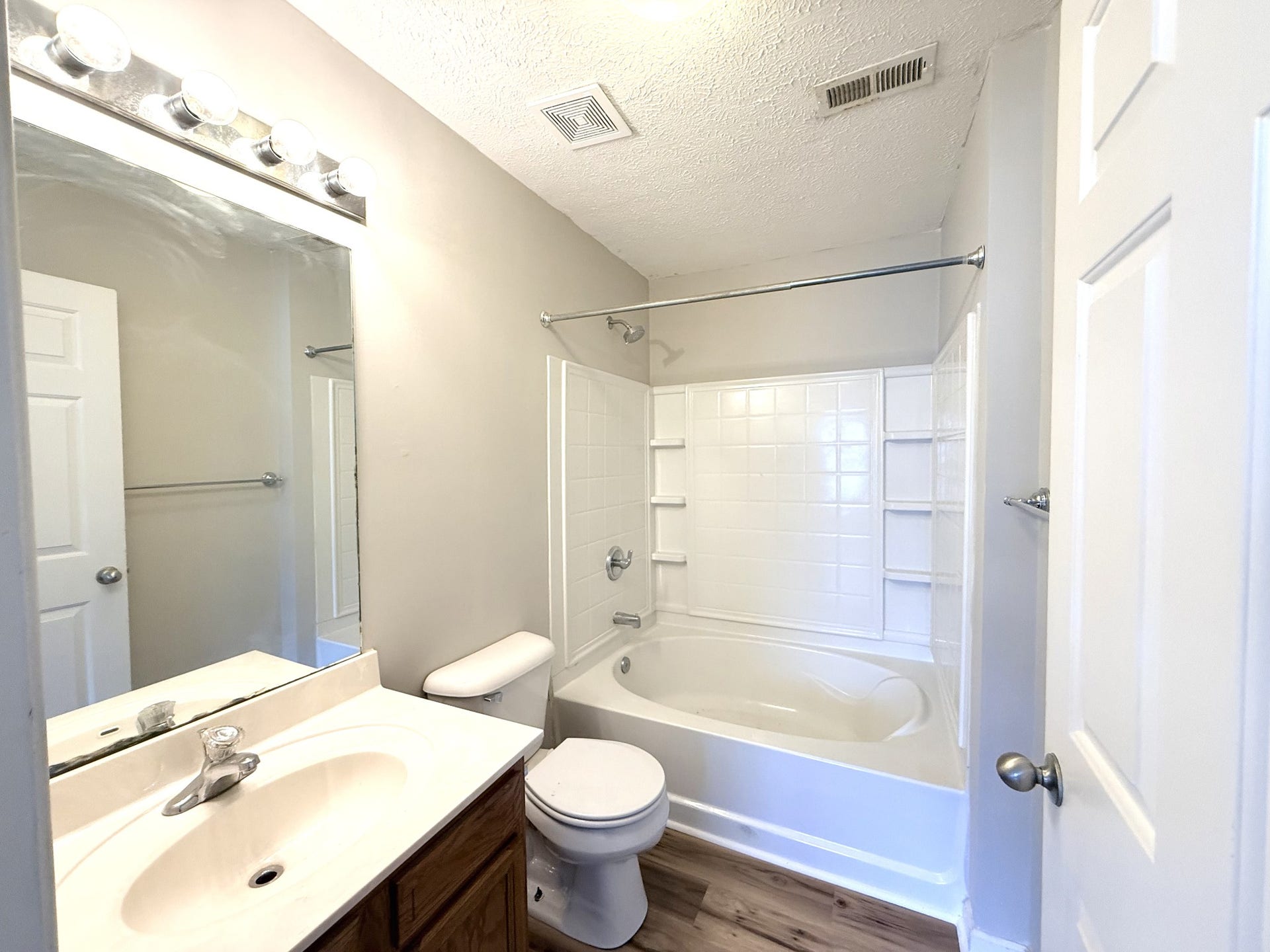 7277 Charlotte, #105, Nashville, TN 37209 7277 Charlotte, #105, Nashville, TN 37209