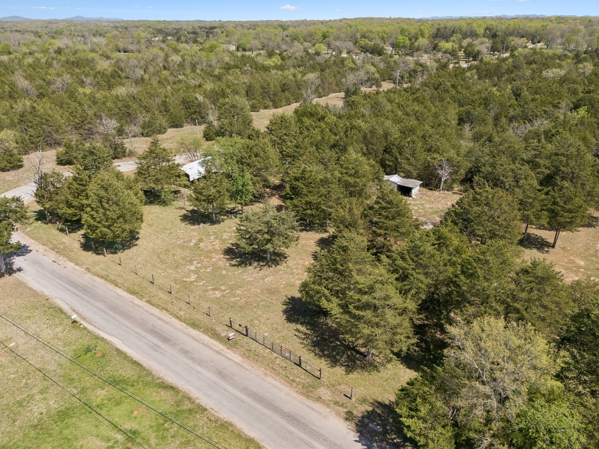 160 Osteen Ln, Chapel Hill, TN 37034 160 Osteen Ln, Chapel Hill, TN 37034