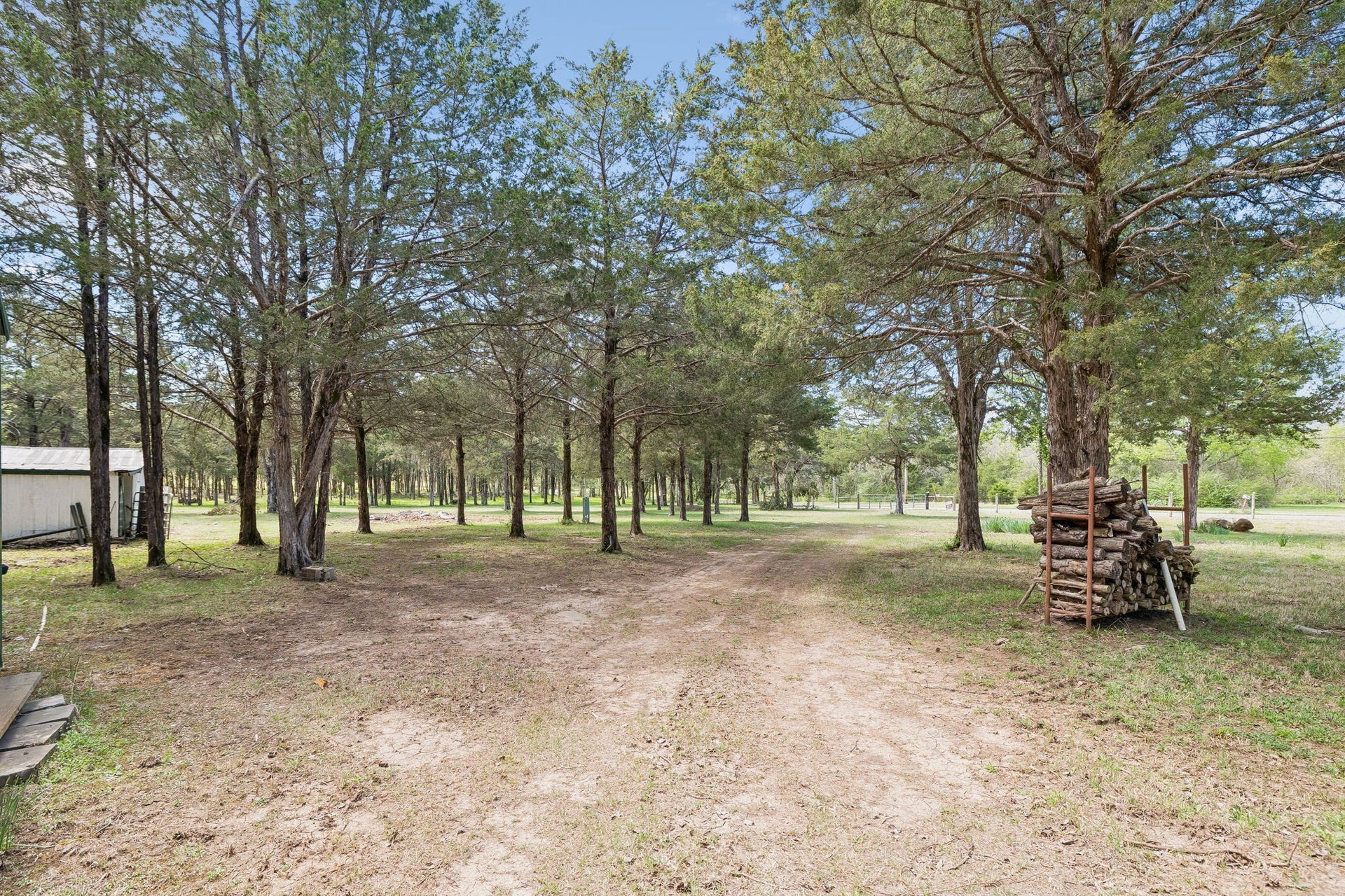 160 Osteen Ln, Chapel Hill, TN 37034 160 Osteen Ln, Chapel Hill, TN 37034