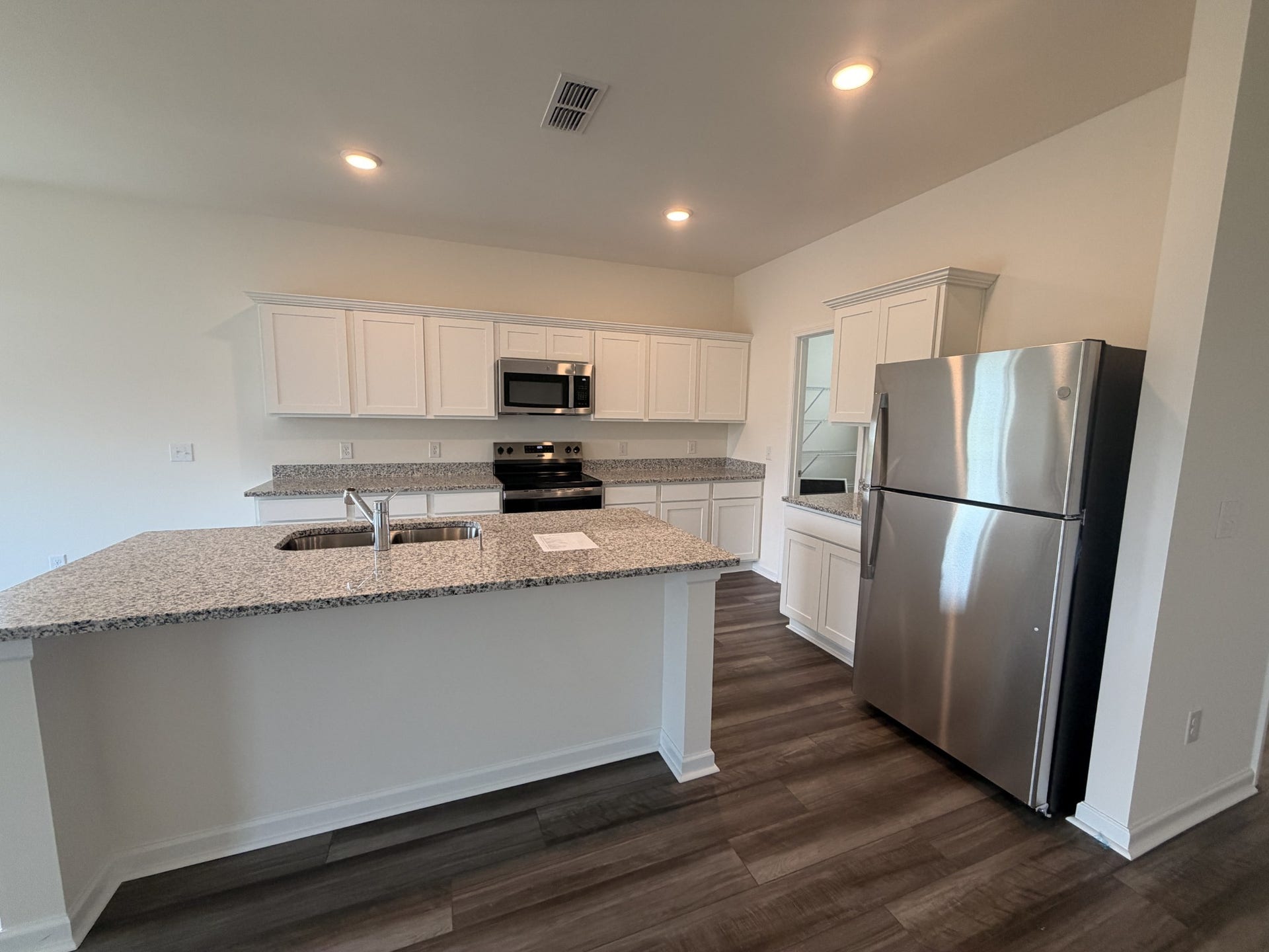 3226 Barrel Oak Pass, Columbia, TN 38401