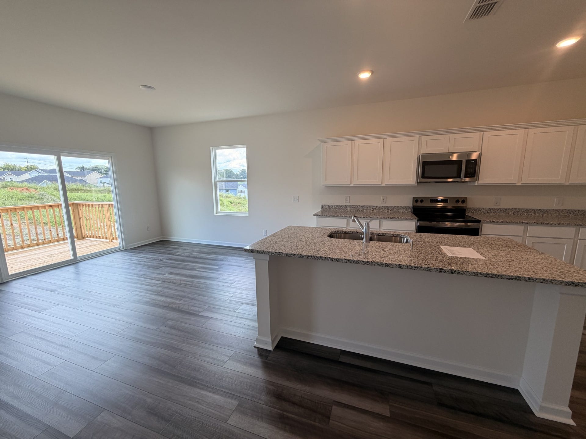 3226 Barrel Oak Pass, Columbia, TN 38401