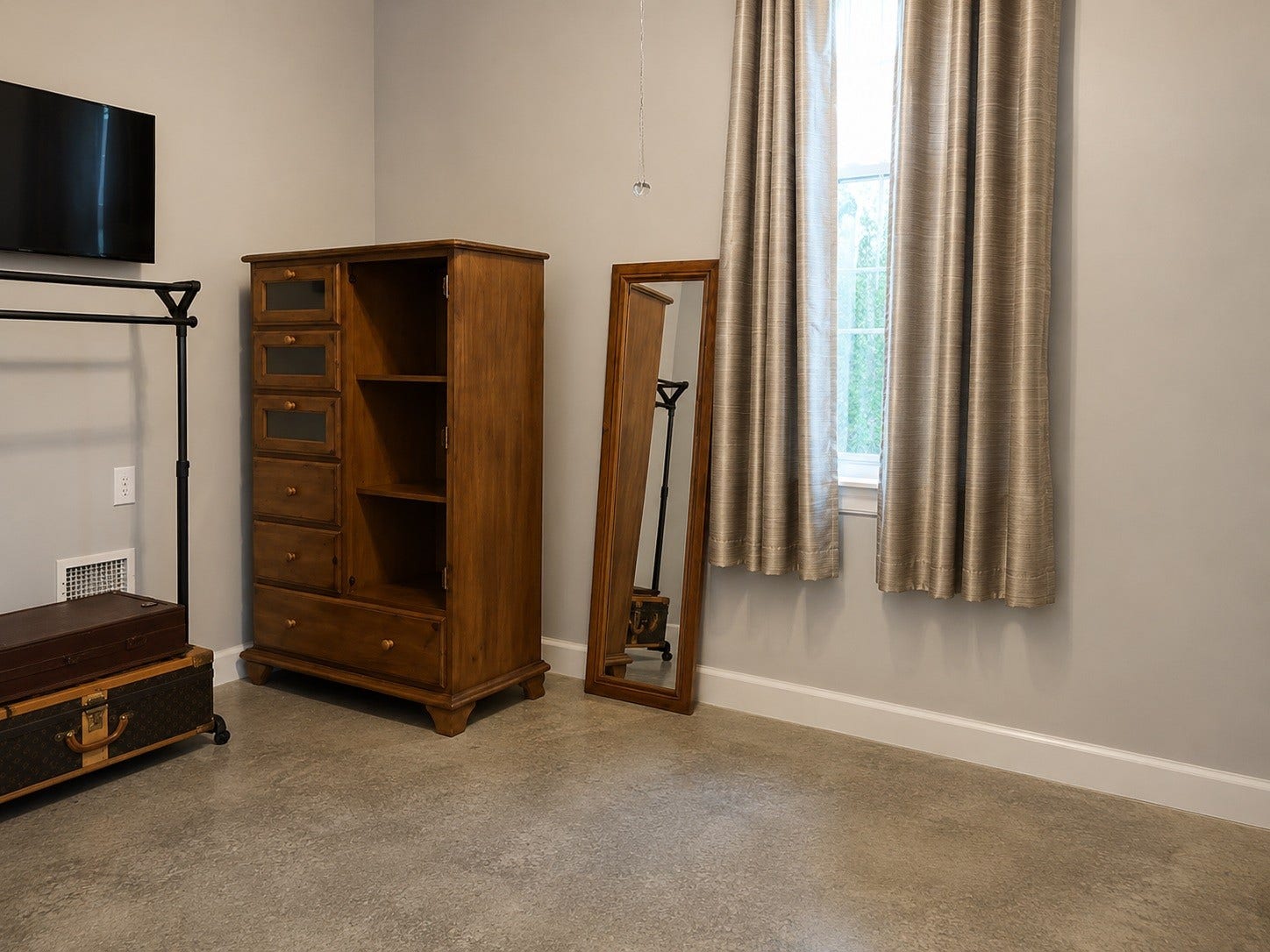 1788 Seavy Hight Rd, Columbia, TN 38401 Small 4th bedroom - No closet,. They are using this room as storage right now, So I removed their belongings out via AI so you can get a better look.