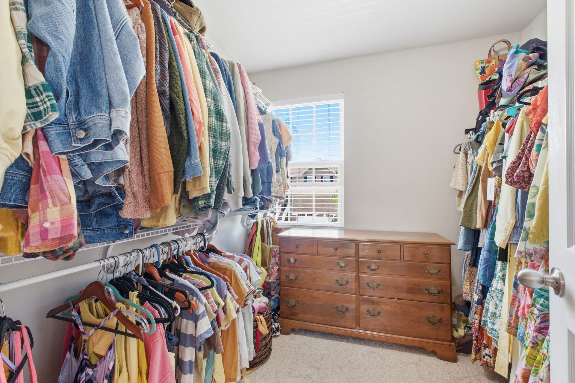 657 Wolfeboro Ln, Nashville, TN 37221 Extra large primary closet