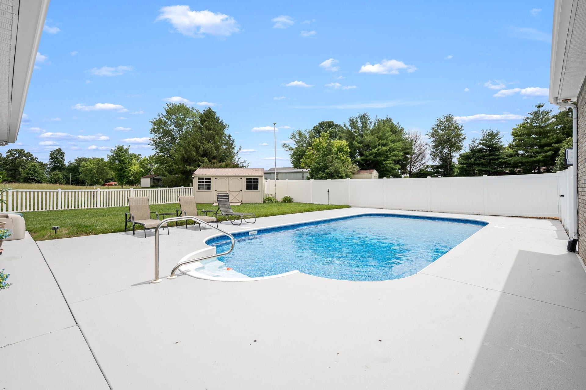 144 Richland Ct, Manchester, TN 37355 This serene oasis is surrounded by a fence, ensuring a tranquil retreat where you can relax and enjoy personal moments away from the world.
