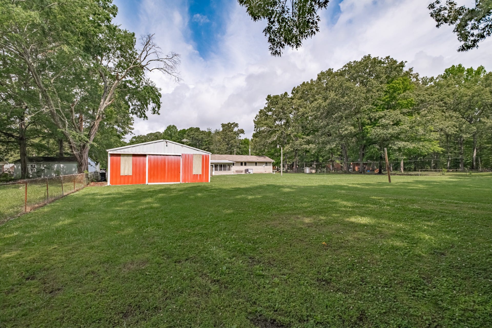 472 Willow Oak Rd, Manchester, TN 37355 472 Willow Oak Rd, Manchester, TN 37355