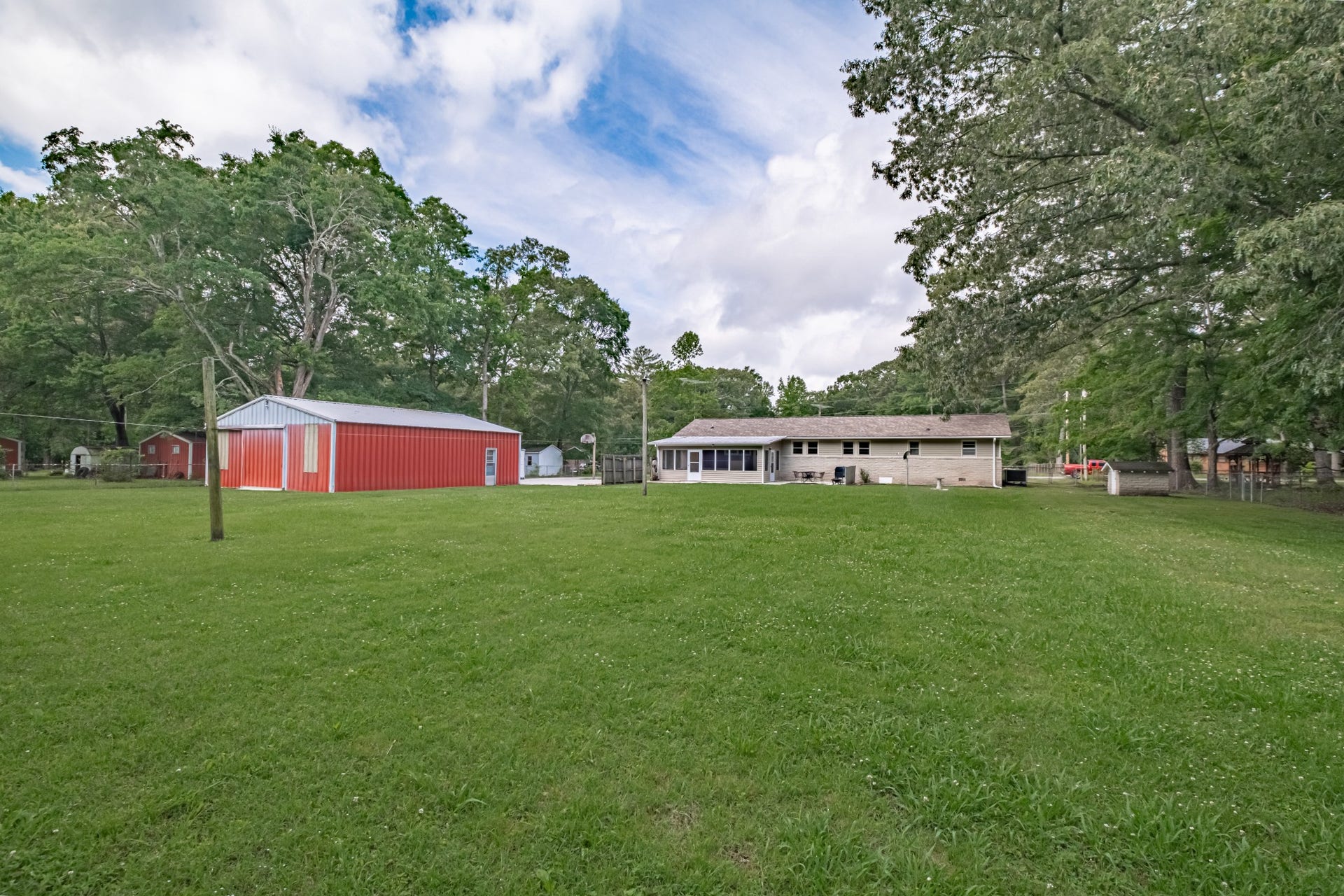 472 Willow Oak Rd, Manchester, TN 37355 472 Willow Oak Rd, Manchester, TN 37355