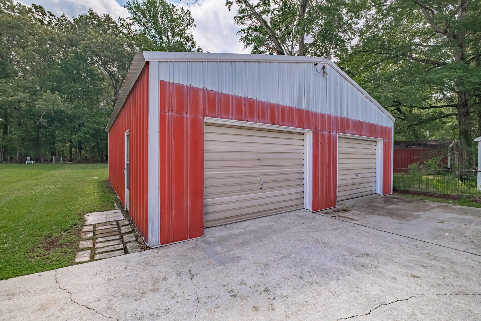472 Willow Oak Rd, Manchester, TN 37355 472 Willow Oak Rd, Manchester, TN 37355