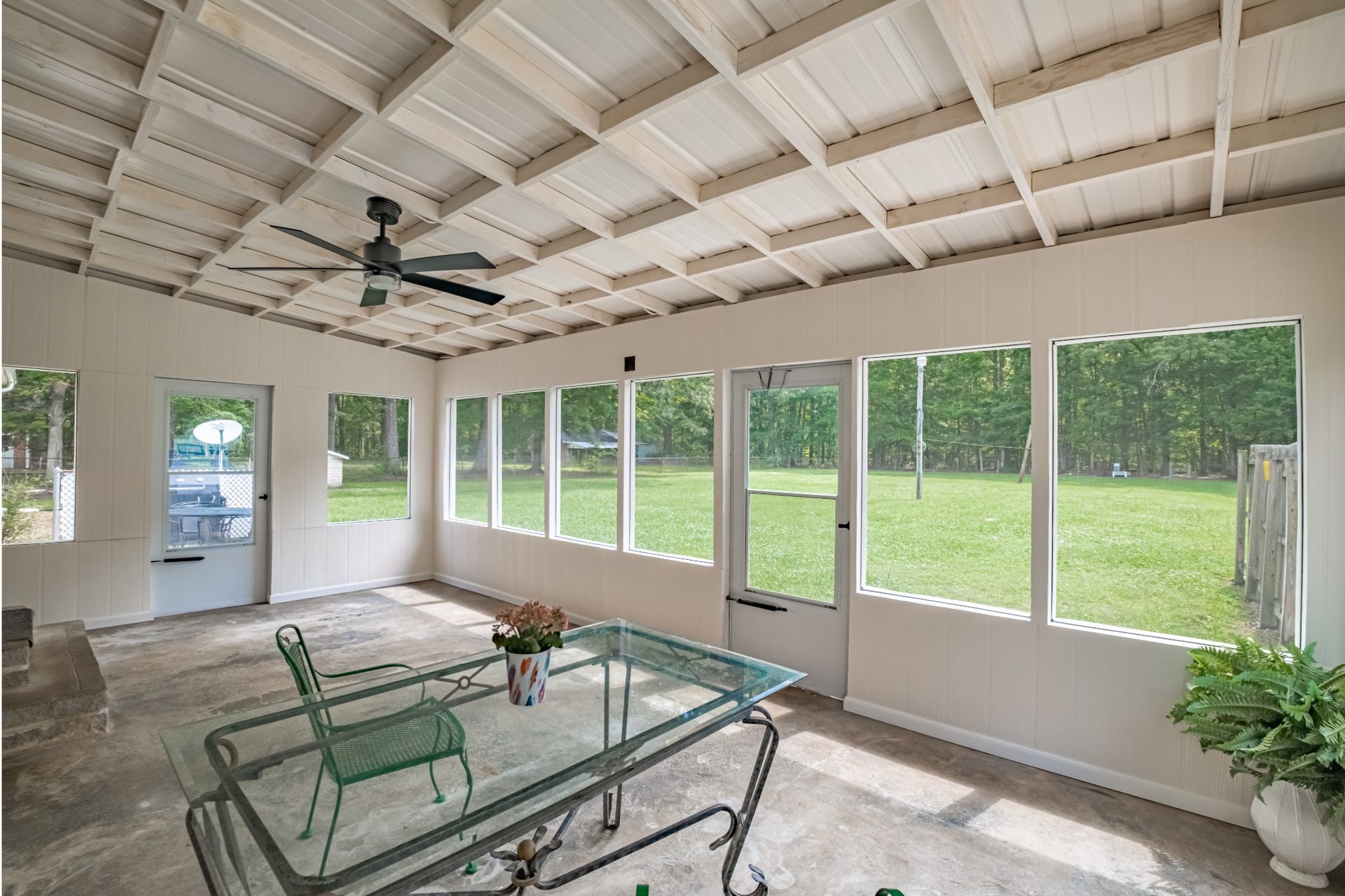 472 Willow Oak Rd, Manchester, TN 37355 472 Willow Oak Rd, Manchester, TN 37355