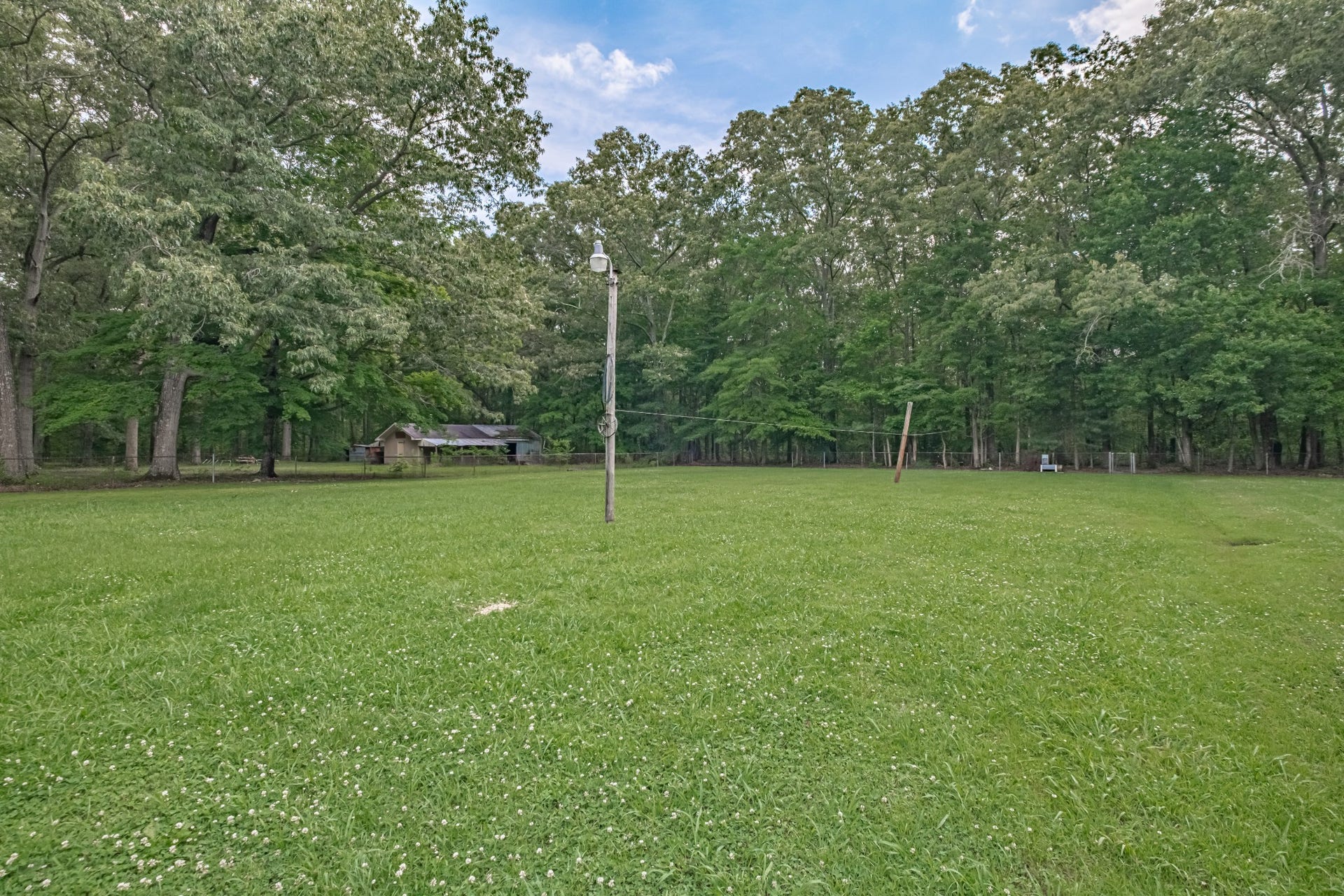 472 Willow Oak Rd, Manchester, TN 37355 472 Willow Oak Rd, Manchester, TN 37355