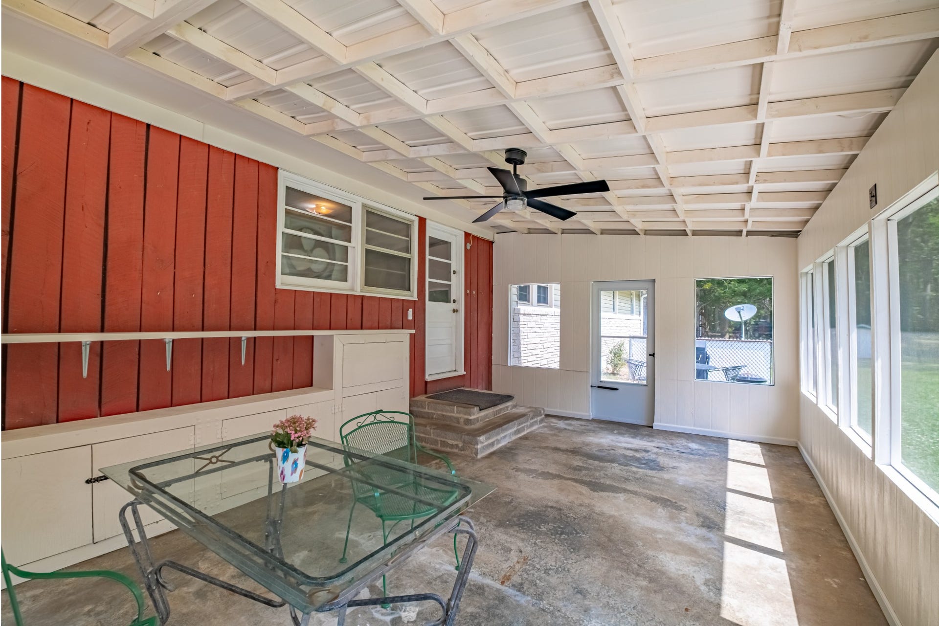 472 Willow Oak Rd, Manchester, TN 37355 472 Willow Oak Rd, Manchester, TN 37355