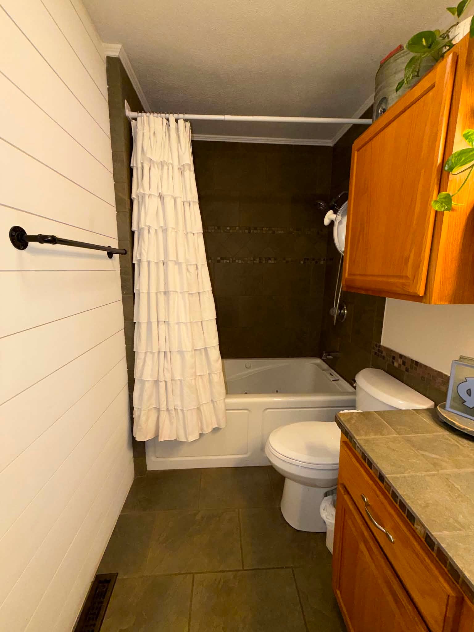 49 Roberts Ln, Lebanon, TN 37087 49 Roberts Ln, Lebanon, TN 37087