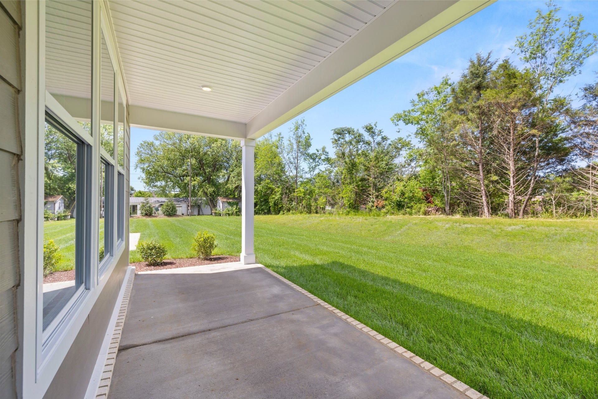 1228 Essem Drive, Murfreesboro, TN 37130 1228 Essem Drive, Murfreesboro, TN 37130