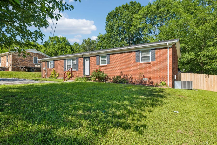 Property photo for 1067 Murrey St, Lewisburg, TN
