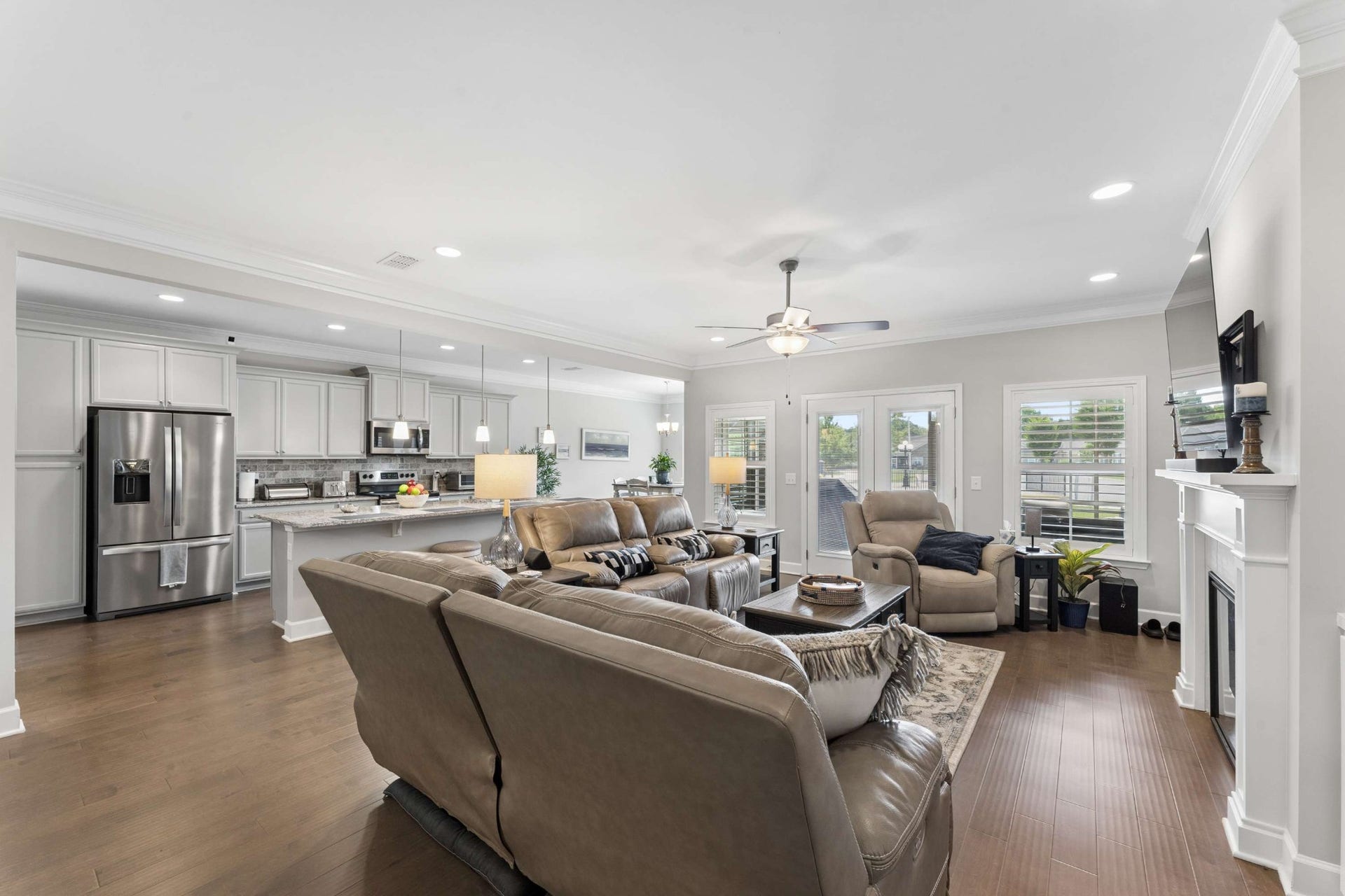 2423 Stonecenter Ln, Murfreesboro, TN 37128 2423 Stonecenter Ln, Murfreesboro, TN 37128