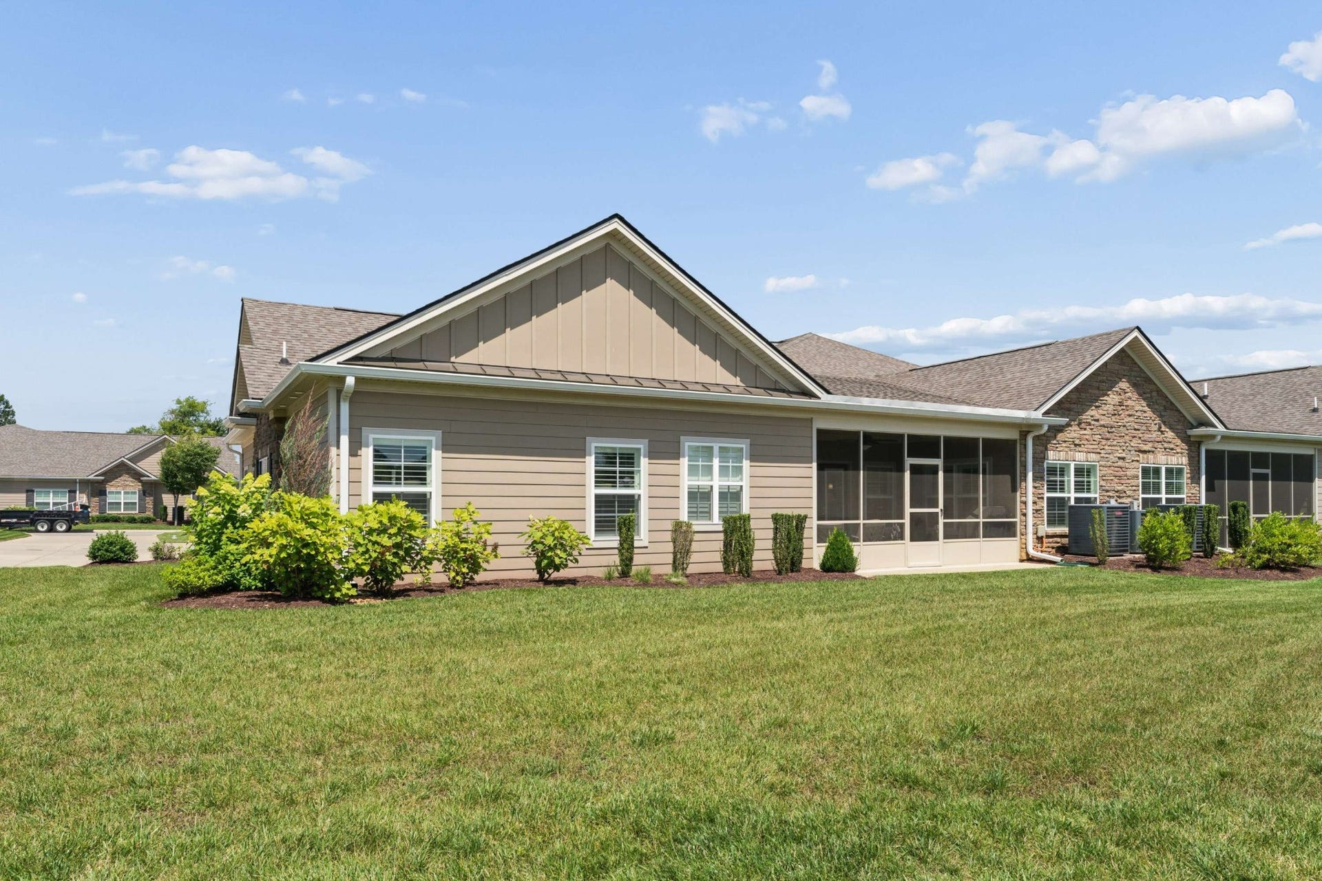 2423 Stonecenter Ln, Murfreesboro, TN 37128 2423 Stonecenter Ln, Murfreesboro, TN 37128