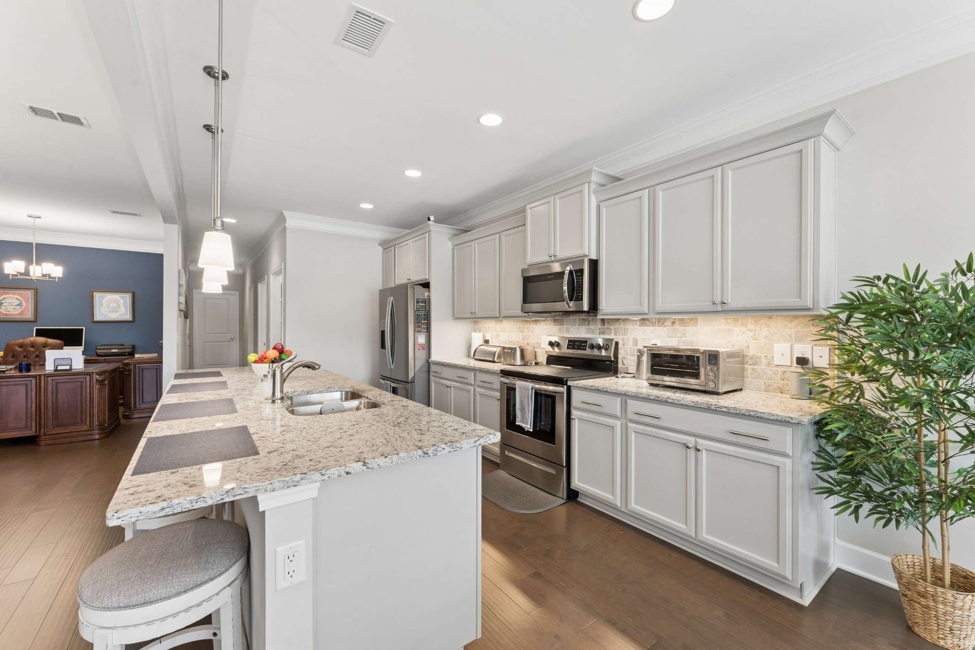 2423 Stonecenter Ln, Murfreesboro, TN 37128 2423 Stonecenter Ln, Murfreesboro, TN 37128