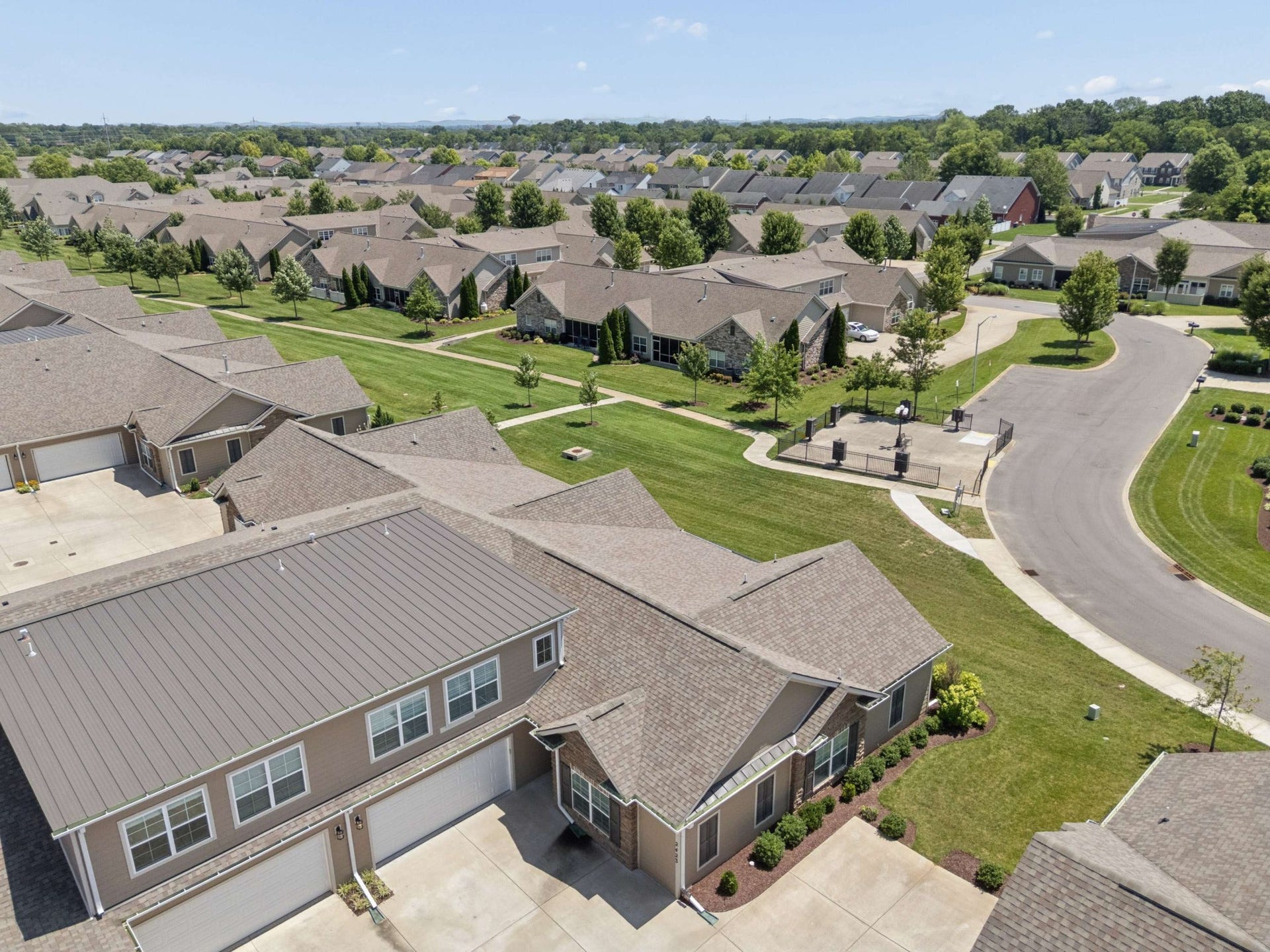 2423 Stonecenter Ln, Murfreesboro, TN 37128 2423 Stonecenter Ln, Murfreesboro, TN 37128
