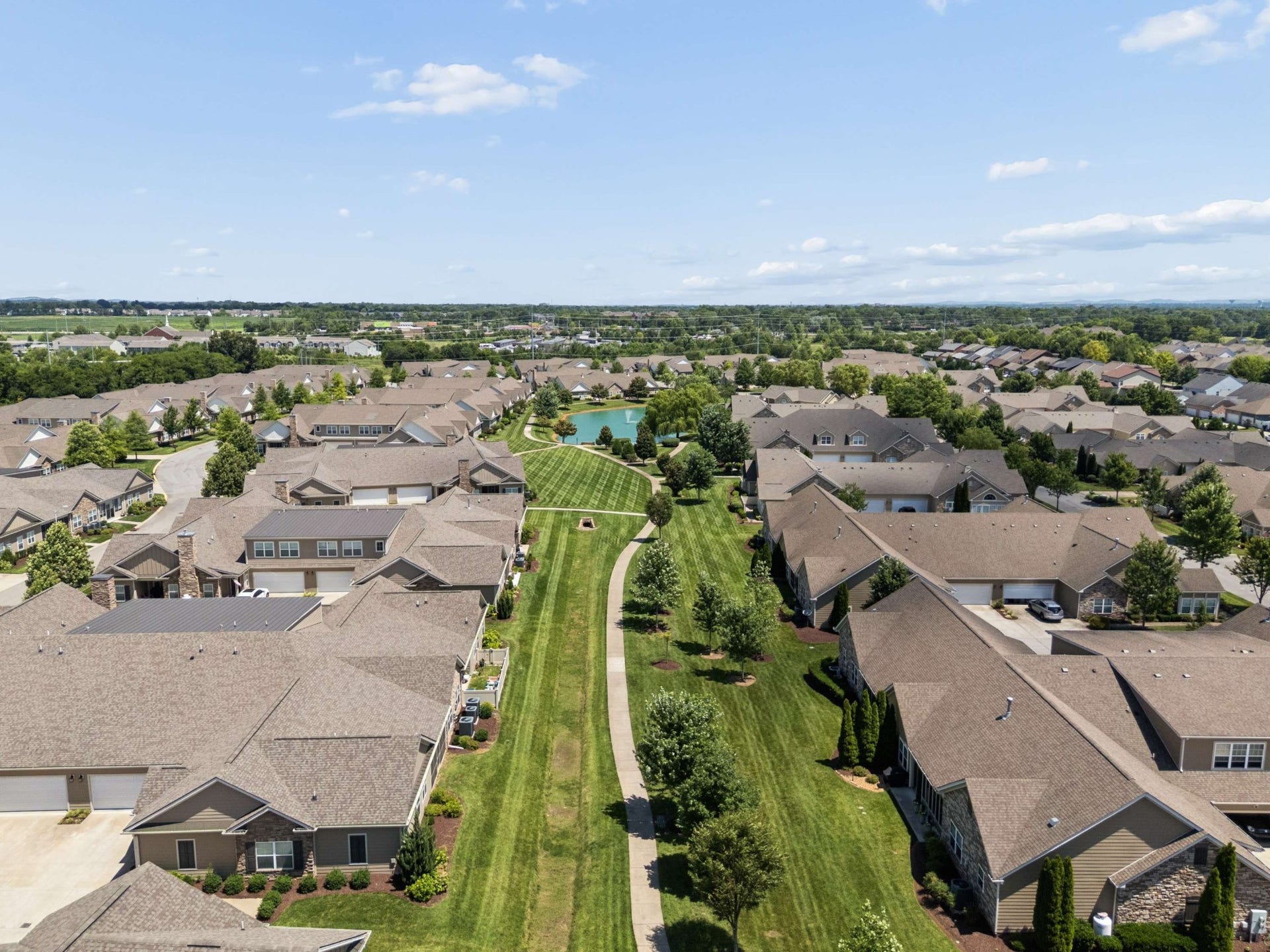 2423 Stonecenter Ln, Murfreesboro, TN 37128 2423 Stonecenter Ln, Murfreesboro, TN 37128