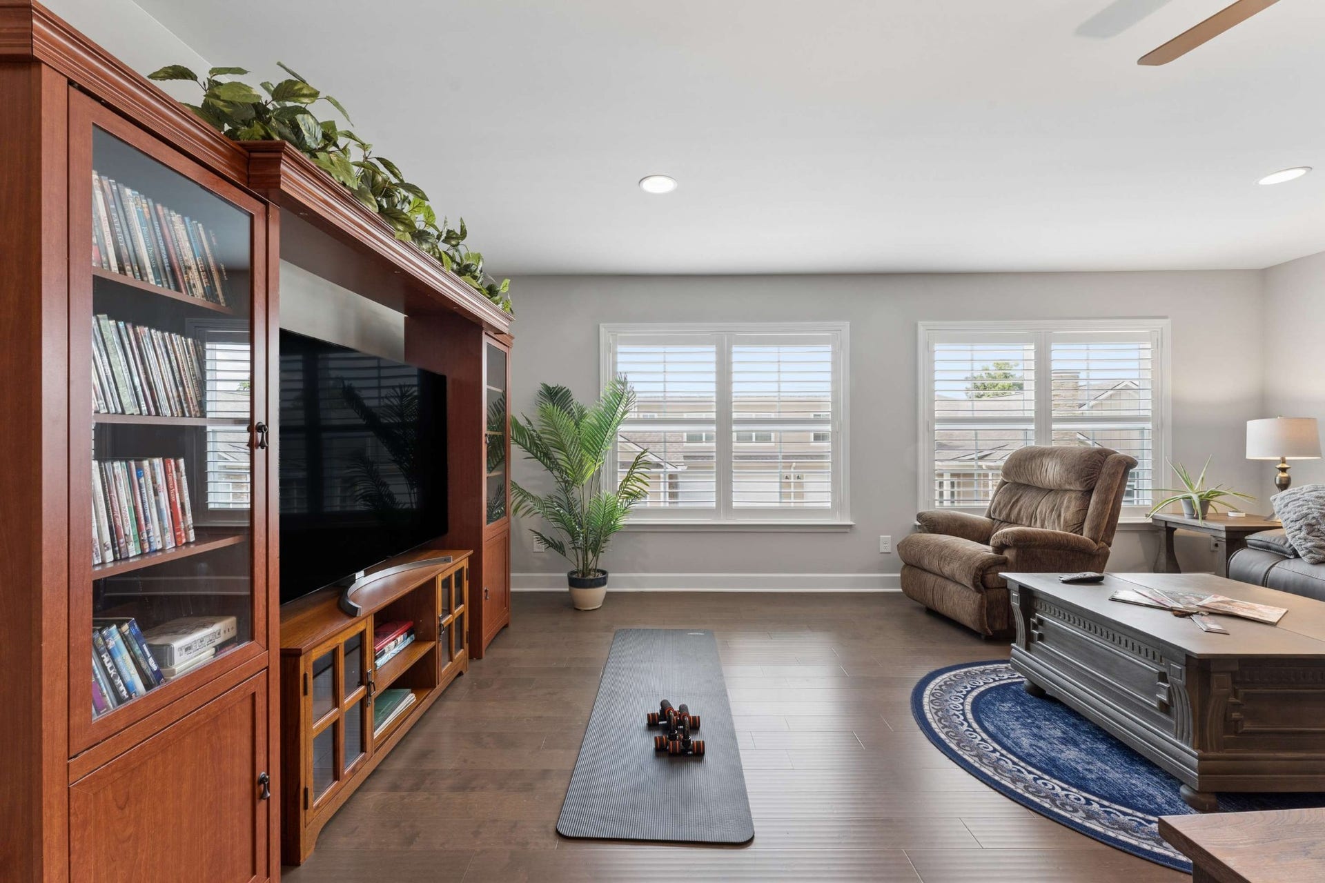2423 Stonecenter Ln, Murfreesboro, TN 37128 2423 Stonecenter Ln, Murfreesboro, TN 37128