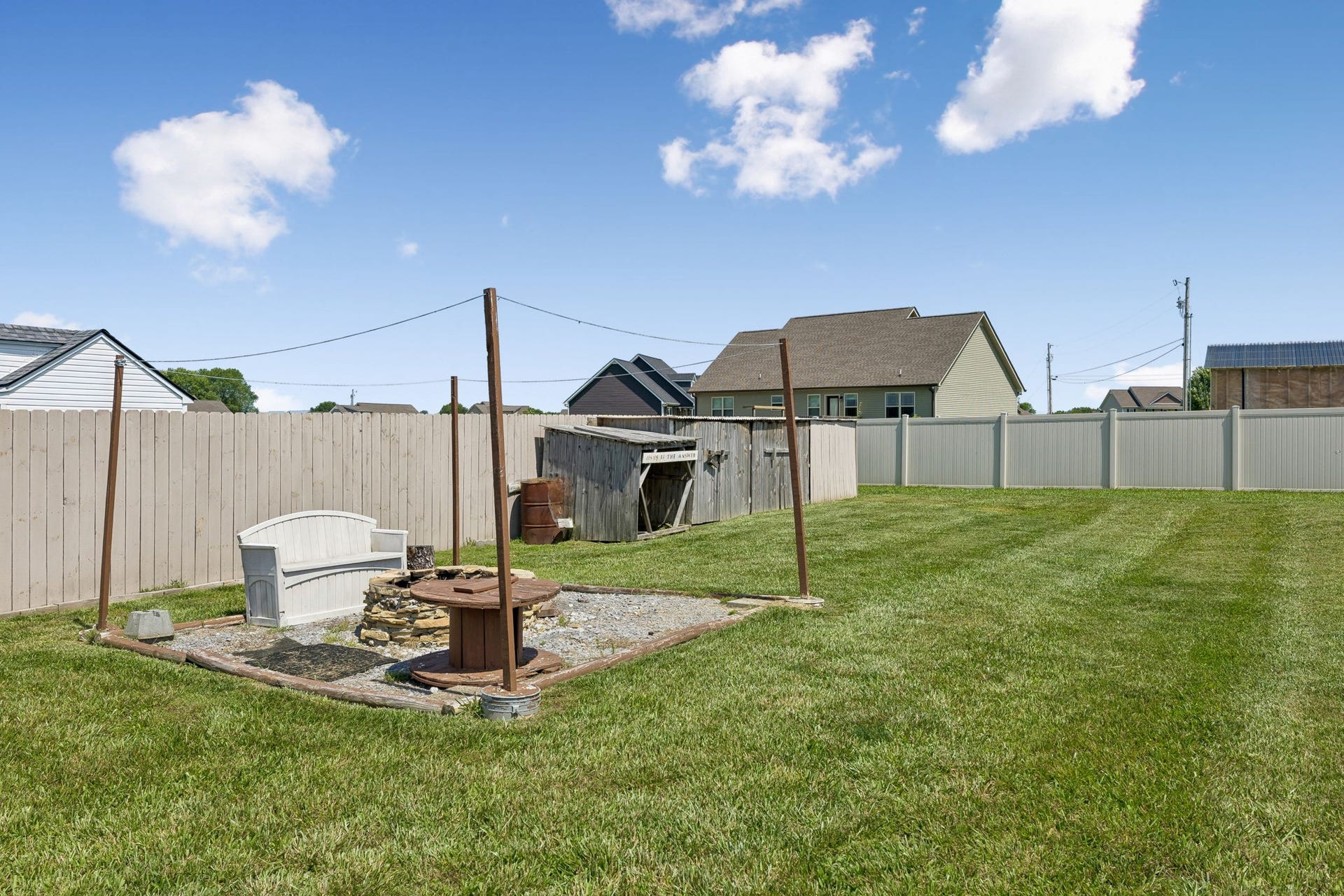 957 Richland Farms Dr, Manchester, TN 37355 957 Richland Farms Dr, Manchester, TN 37355