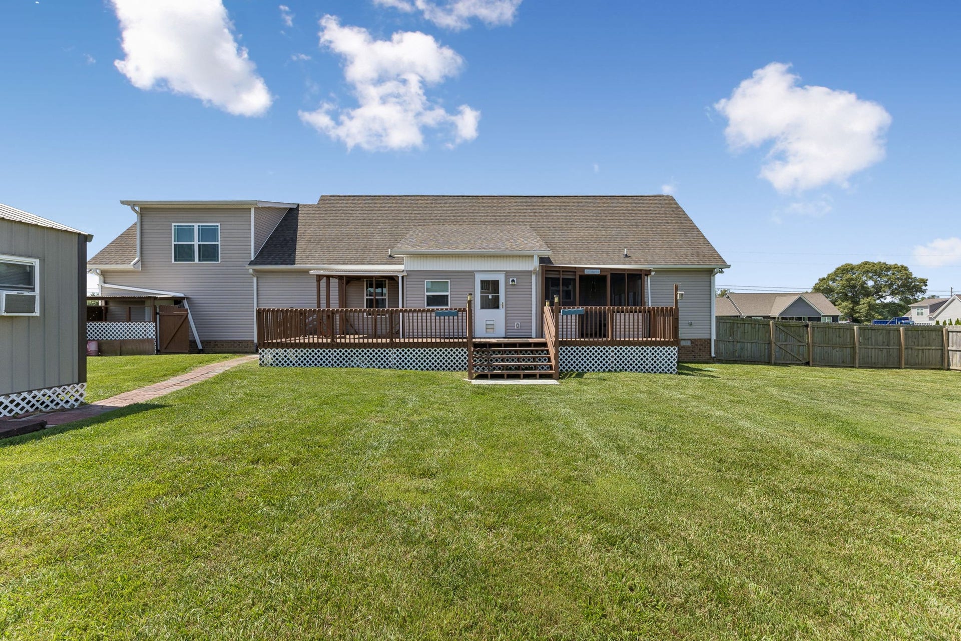 957 Richland Farms Dr, Manchester, TN 37355 957 Richland Farms Dr, Manchester, TN 37355