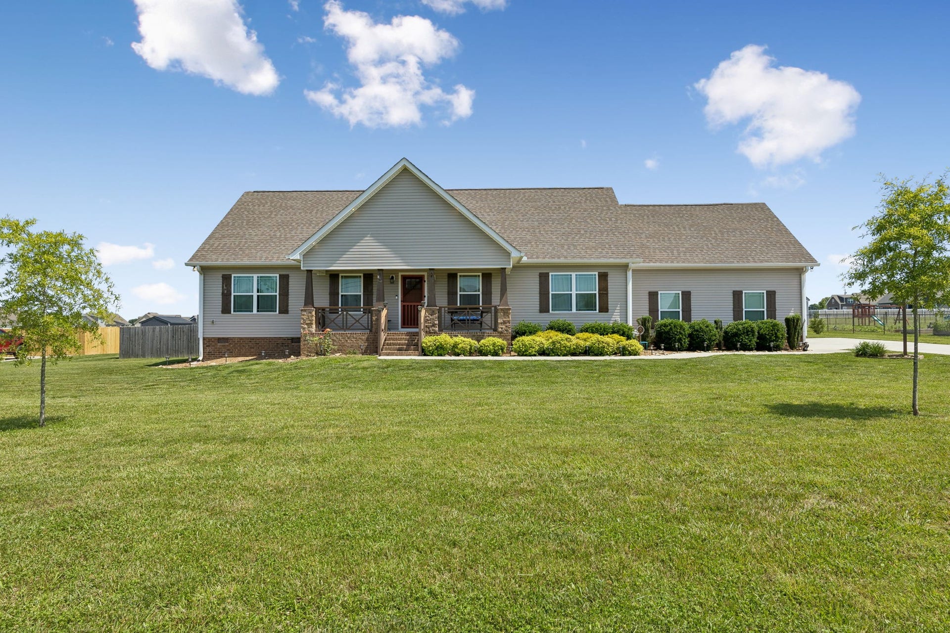 957 Richland Farms Dr, Manchester, TN 37355 957 Richland Farms Dr, Manchester, TN 37355
