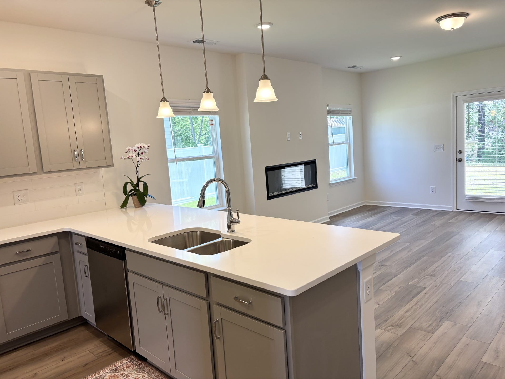 552 Nightengale Ridge Dr, Columbia, TN 38401 552 Nightengale Ridge Dr, Columbia, TN 38401