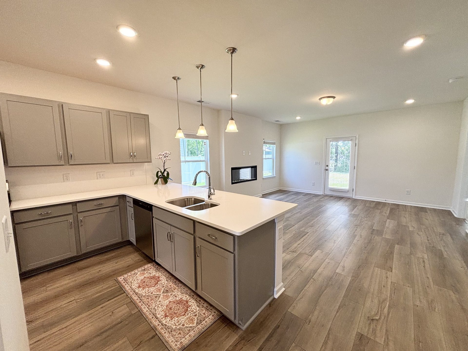 552 Nightengale Ridge Dr, Columbia, TN 38401 552 Nightengale Ridge Dr, Columbia, TN 38401
