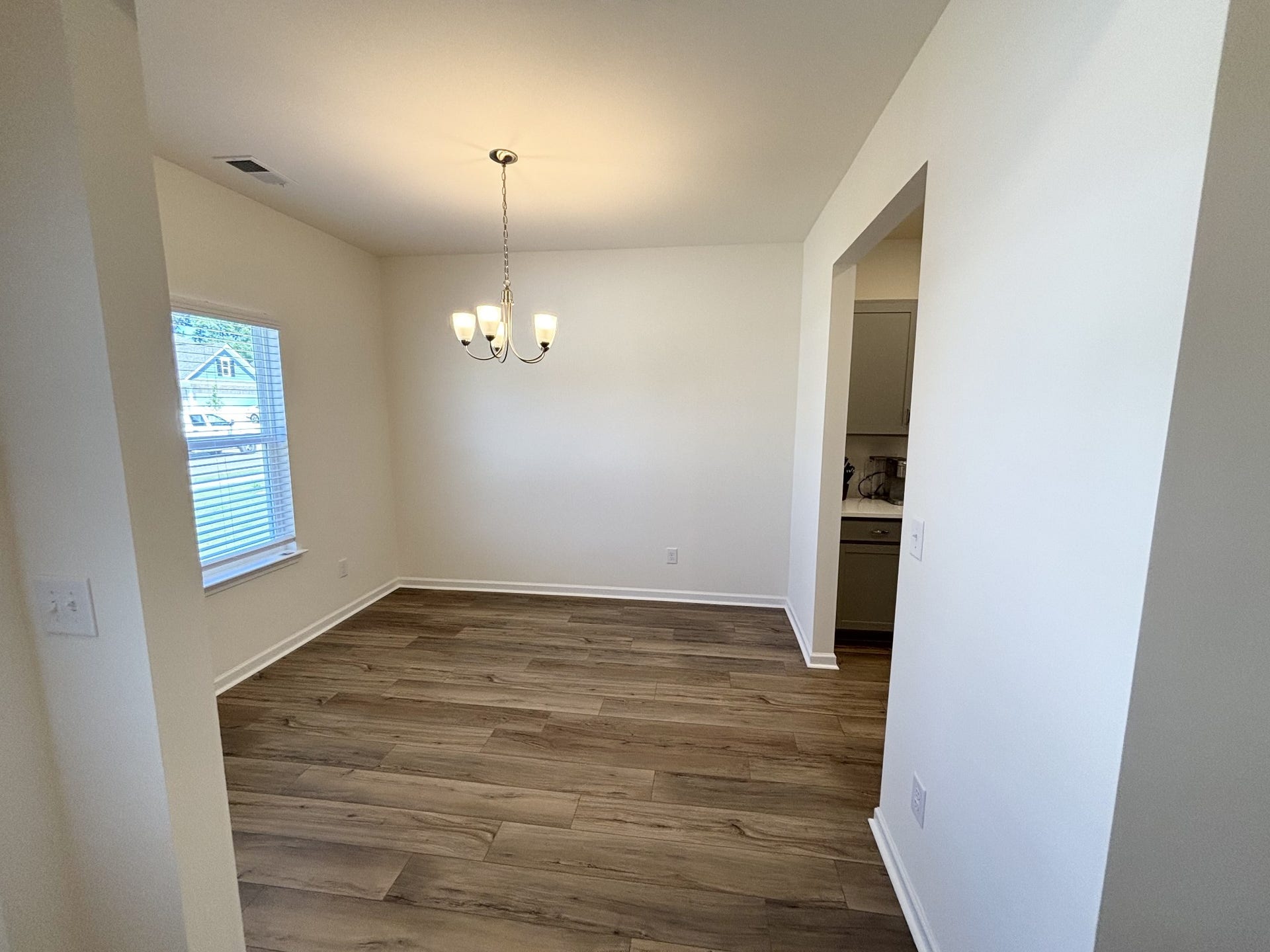 552 Nightengale Ridge Dr, Columbia, TN 38401 552 Nightengale Ridge Dr, Columbia, TN 38401