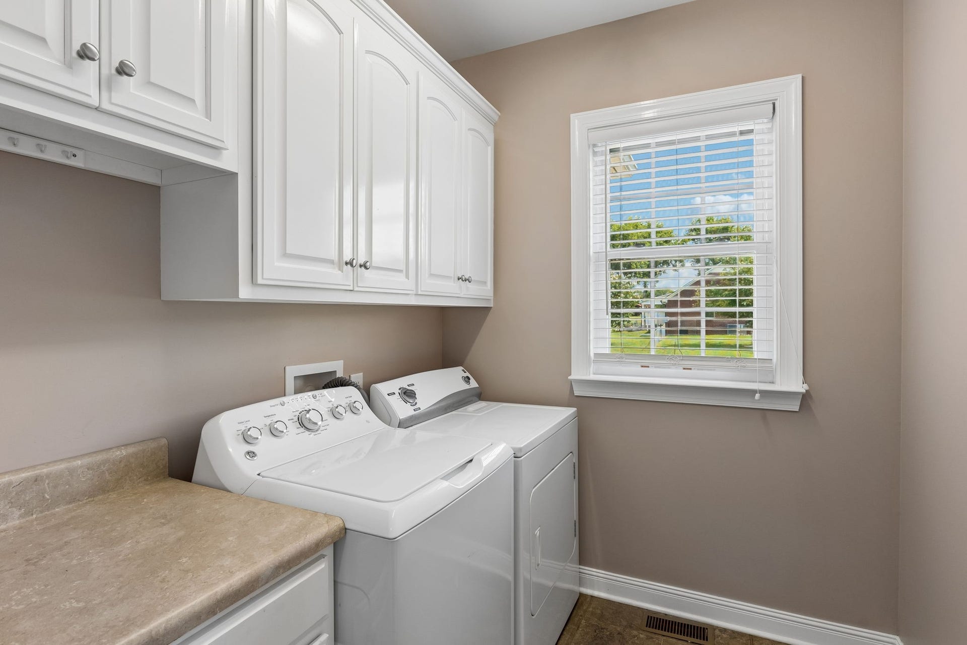 4294 Trousdale Ln, Columbia, TN 38401 4294 Trousdale Ln, Columbia, TN 38401