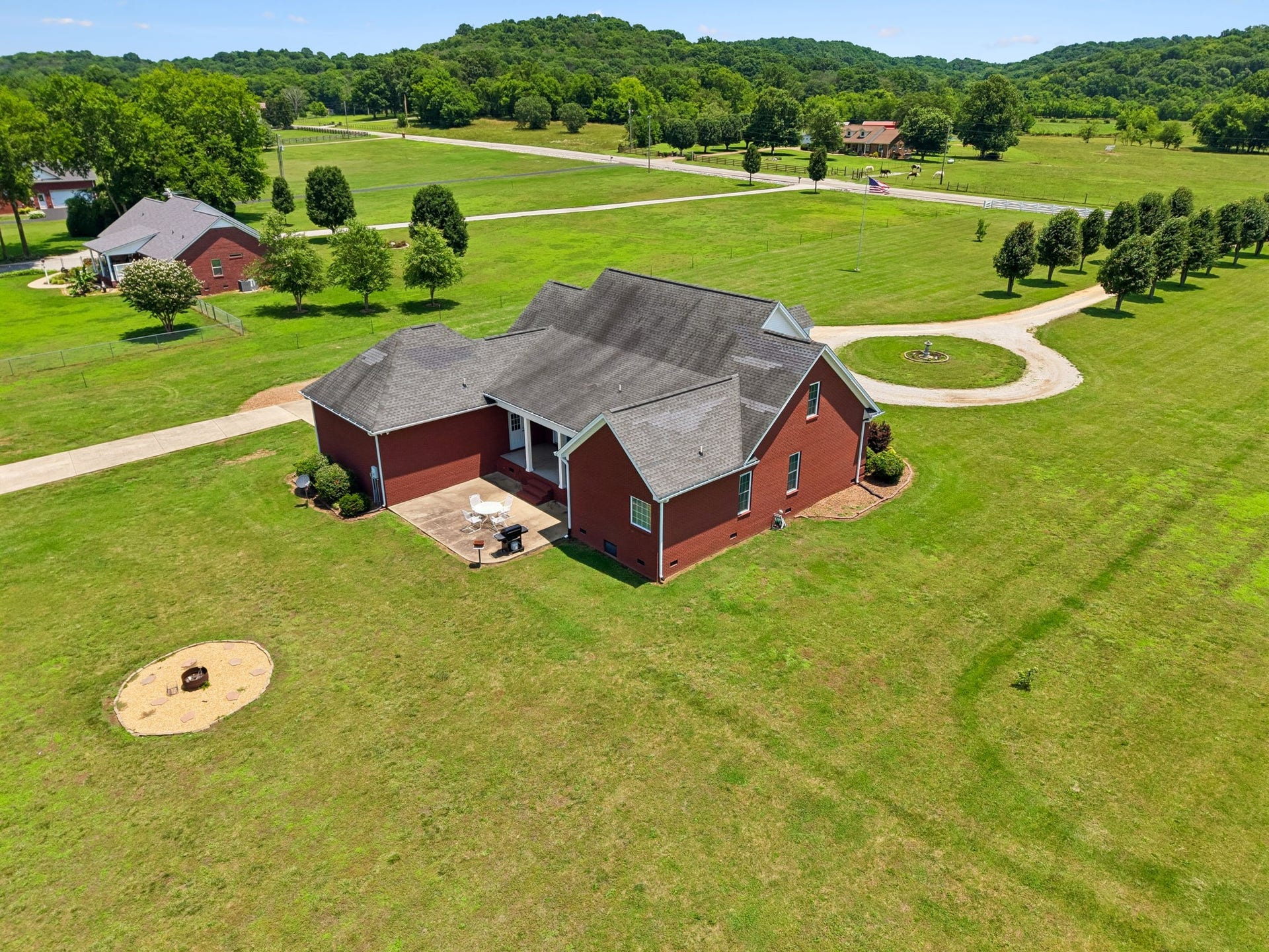 4294 Trousdale Ln, Columbia, TN 38401 4294 Trousdale Ln, Columbia, TN 38401