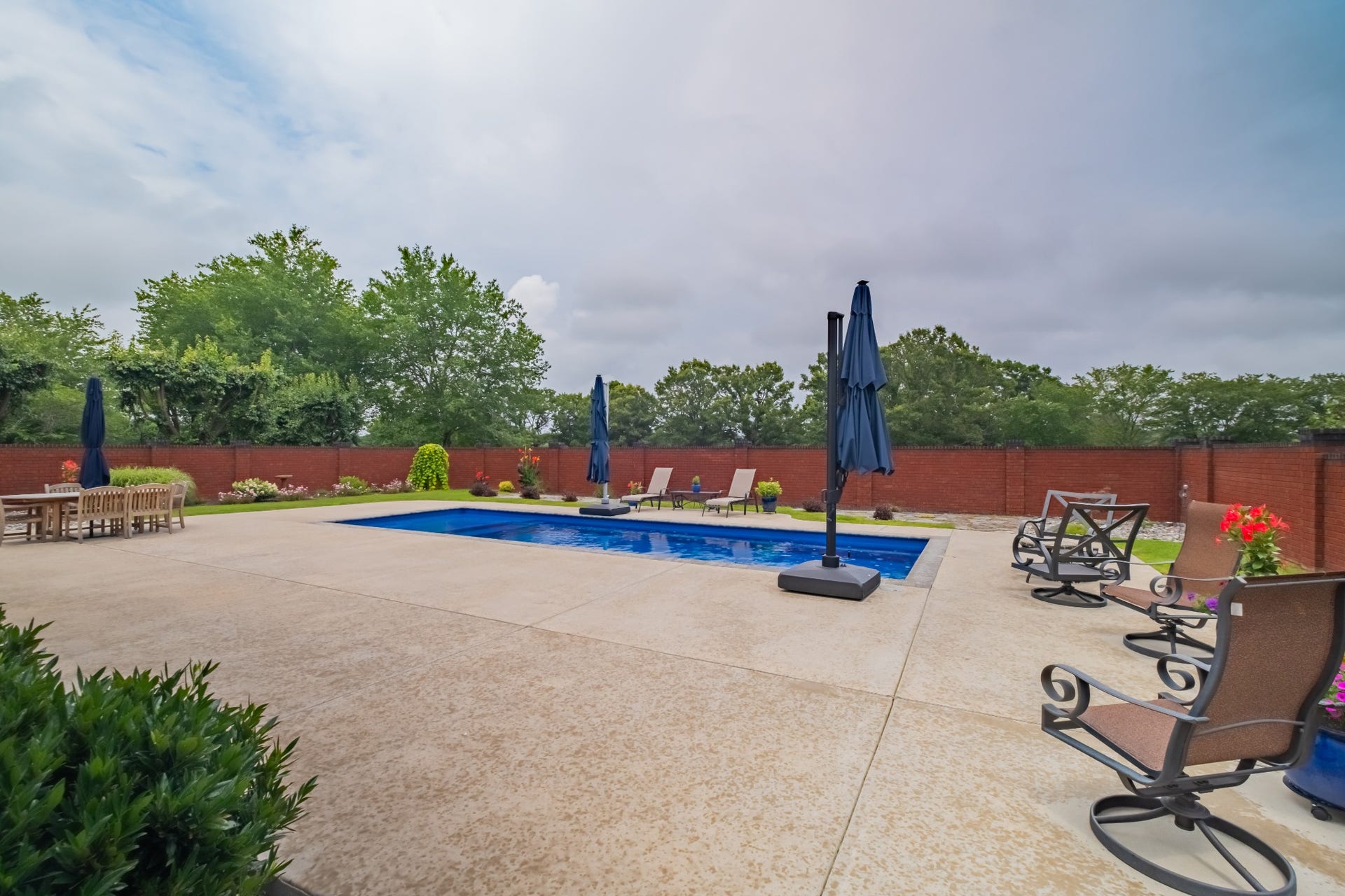 300 WILLOWBROOK DRIVE, Manchester, TN 37355 300 WILLOWBROOK DRIVE, Manchester, TN 37355