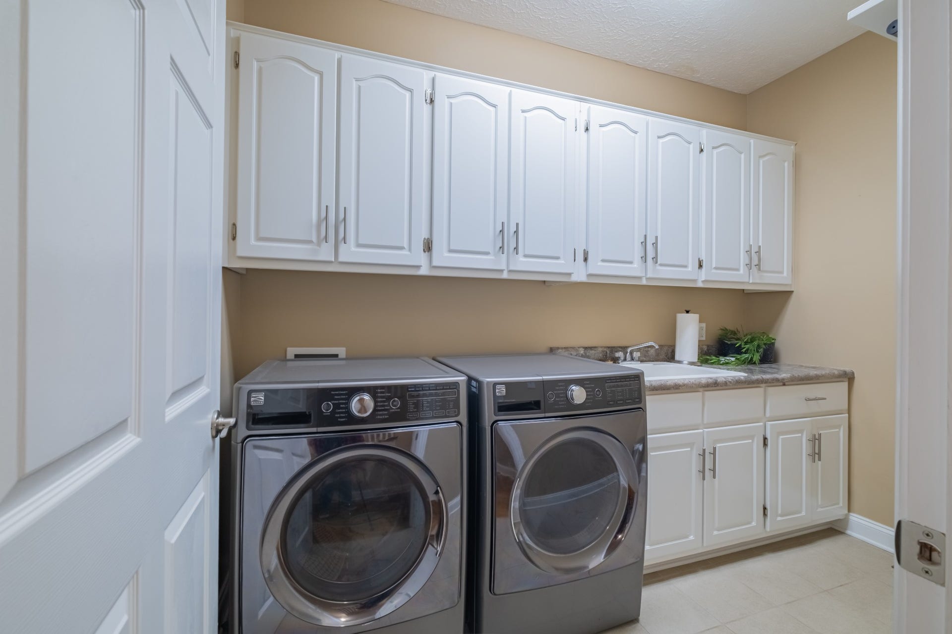 300 WILLOWBROOK DRIVE, Manchester, TN 37355 300 WILLOWBROOK DRIVE, Manchester, TN 37355