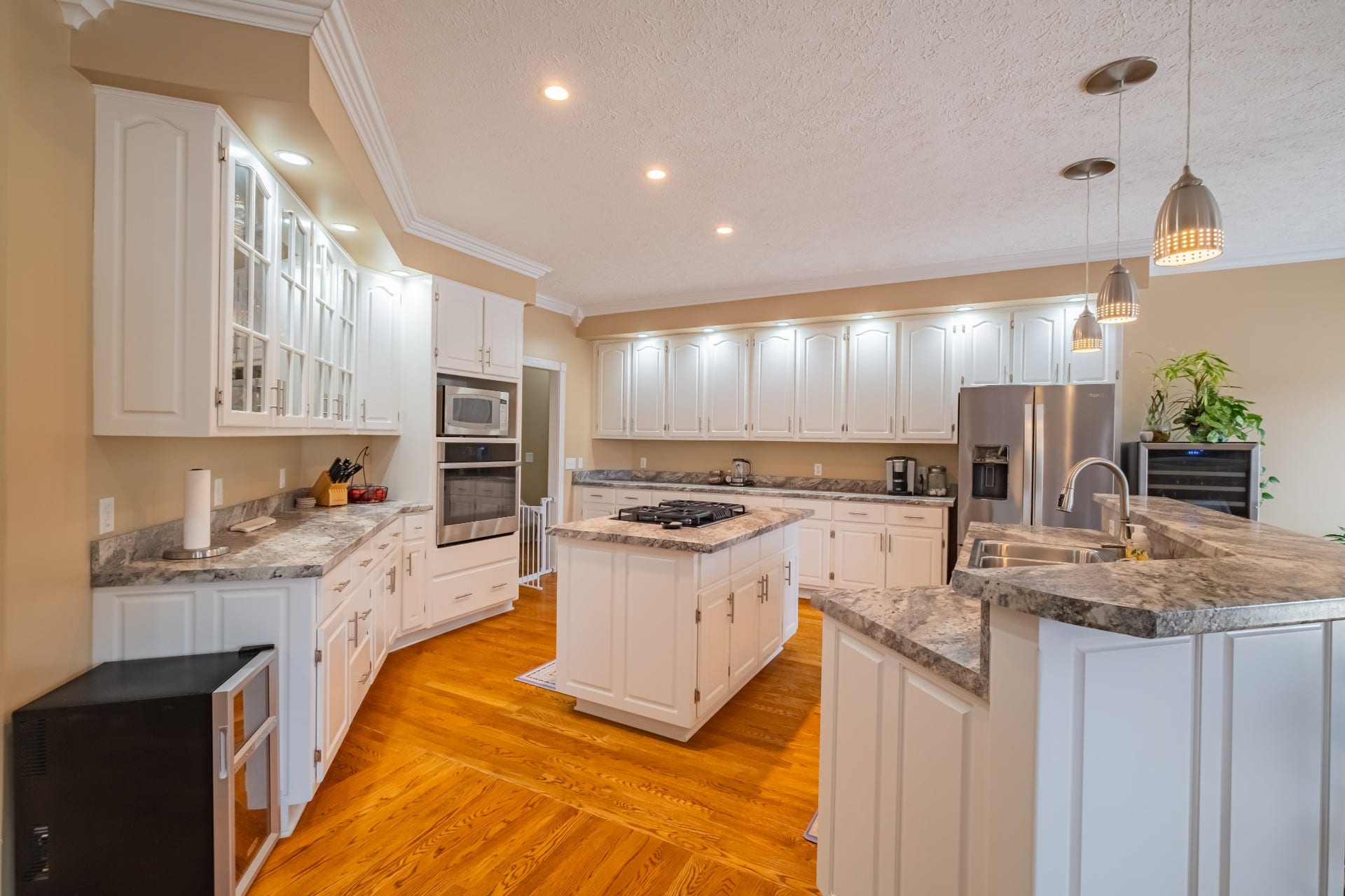 300 WILLOWBROOK DRIVE, Manchester, TN 37355 300 WILLOWBROOK DRIVE, Manchester, TN 37355