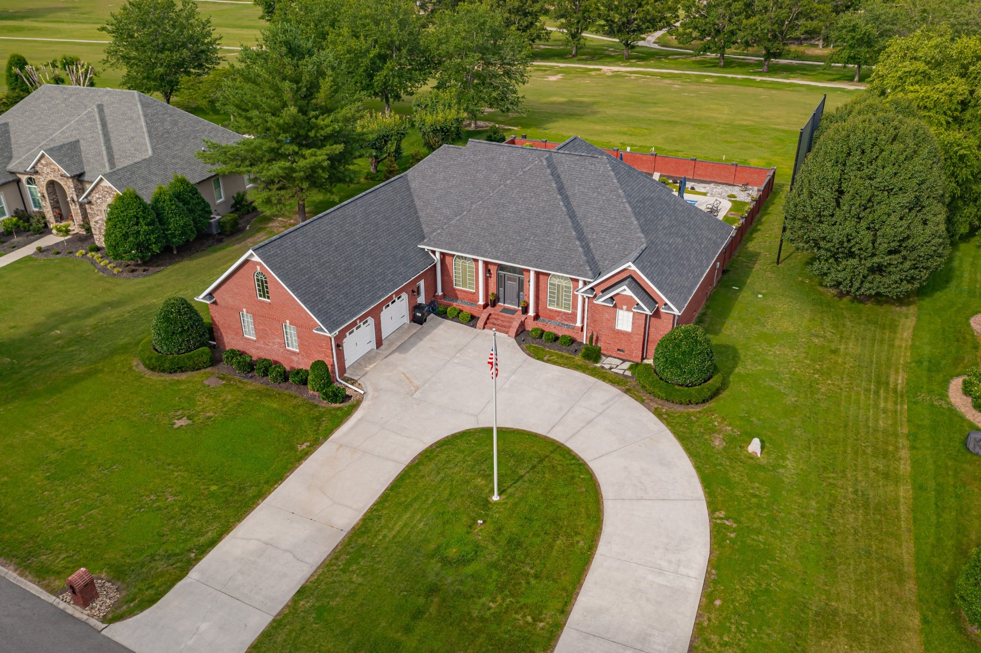 300 WILLOWBROOK DRIVE, Manchester, TN 37355 300 WILLOWBROOK DRIVE, Manchester, TN 37355