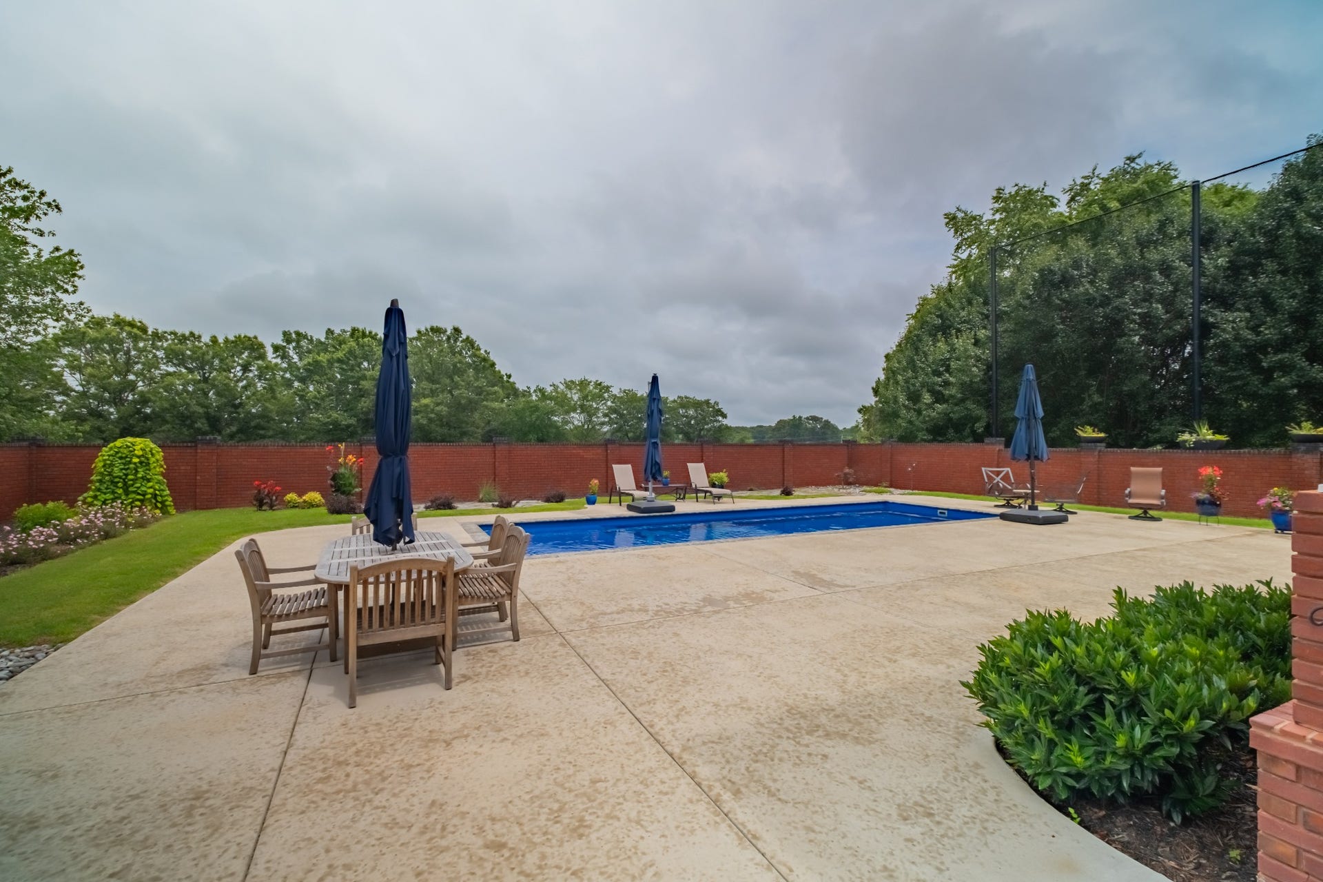 300 WILLOWBROOK DRIVE, Manchester, TN 37355 300 WILLOWBROOK DRIVE, Manchester, TN 37355