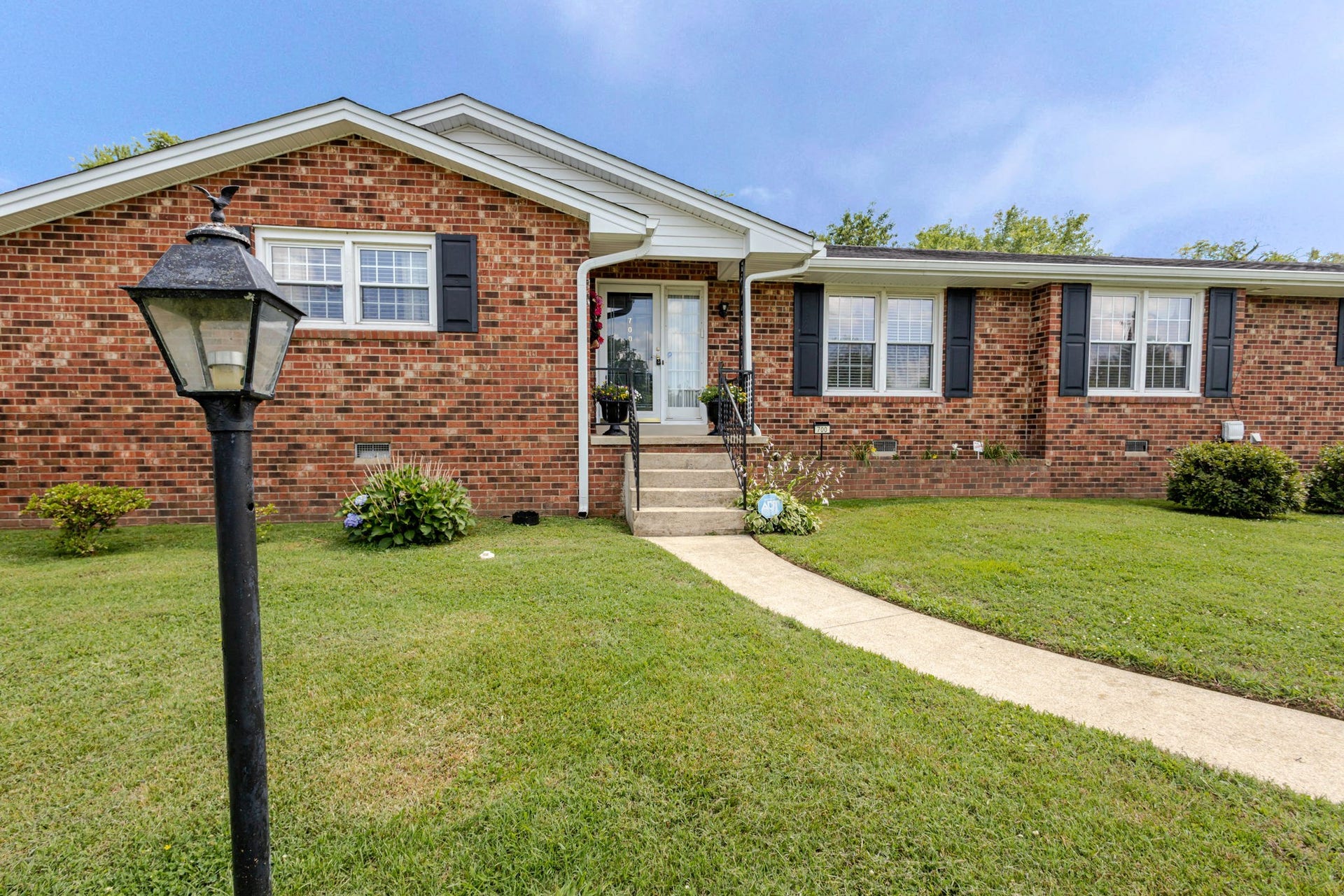 700 Dow Dr, Shelbyville, TN 37160 700 Dow Dr, Shelbyville, TN 37160