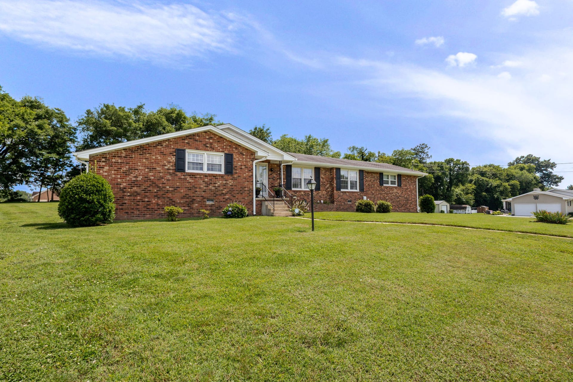 700 Dow Dr, Shelbyville, TN 37160 700 Dow Dr, Shelbyville, TN 37160