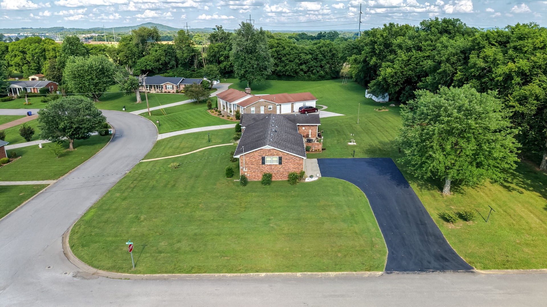 700 Dow Dr, Shelbyville, TN 37160 700 Dow Dr, Shelbyville, TN 37160