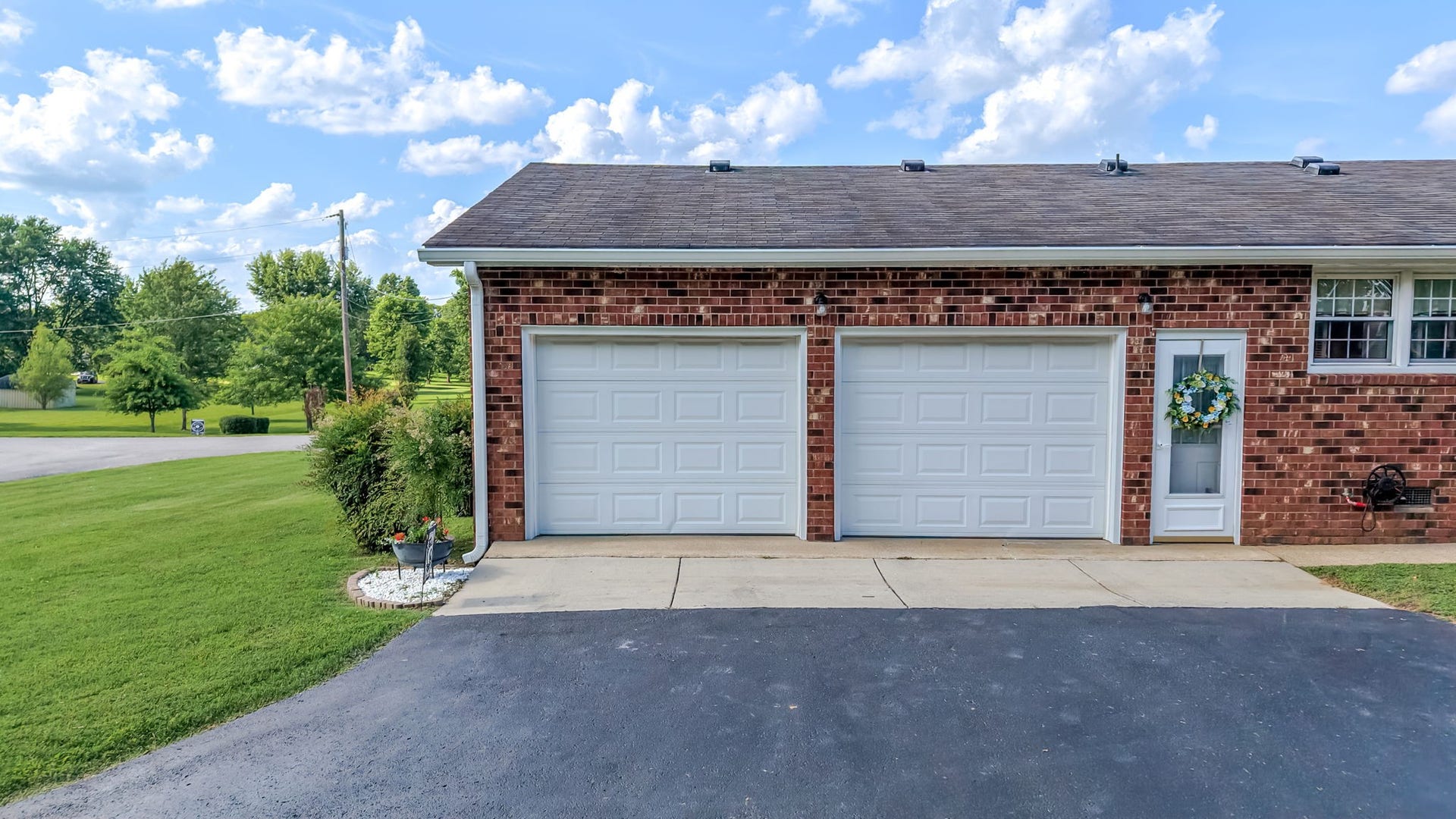 700 Dow Dr, Shelbyville, TN 37160 700 Dow Dr, Shelbyville, TN 37160