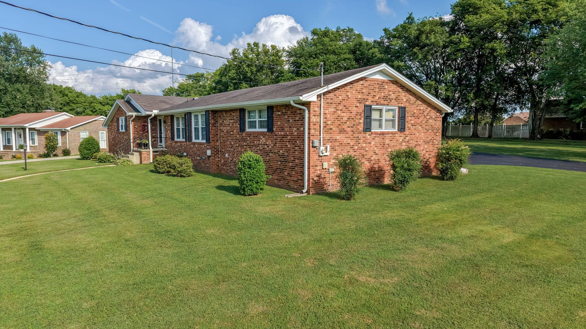 700 Dow Dr, Shelbyville, TN 37160 700 Dow Dr, Shelbyville, TN 37160