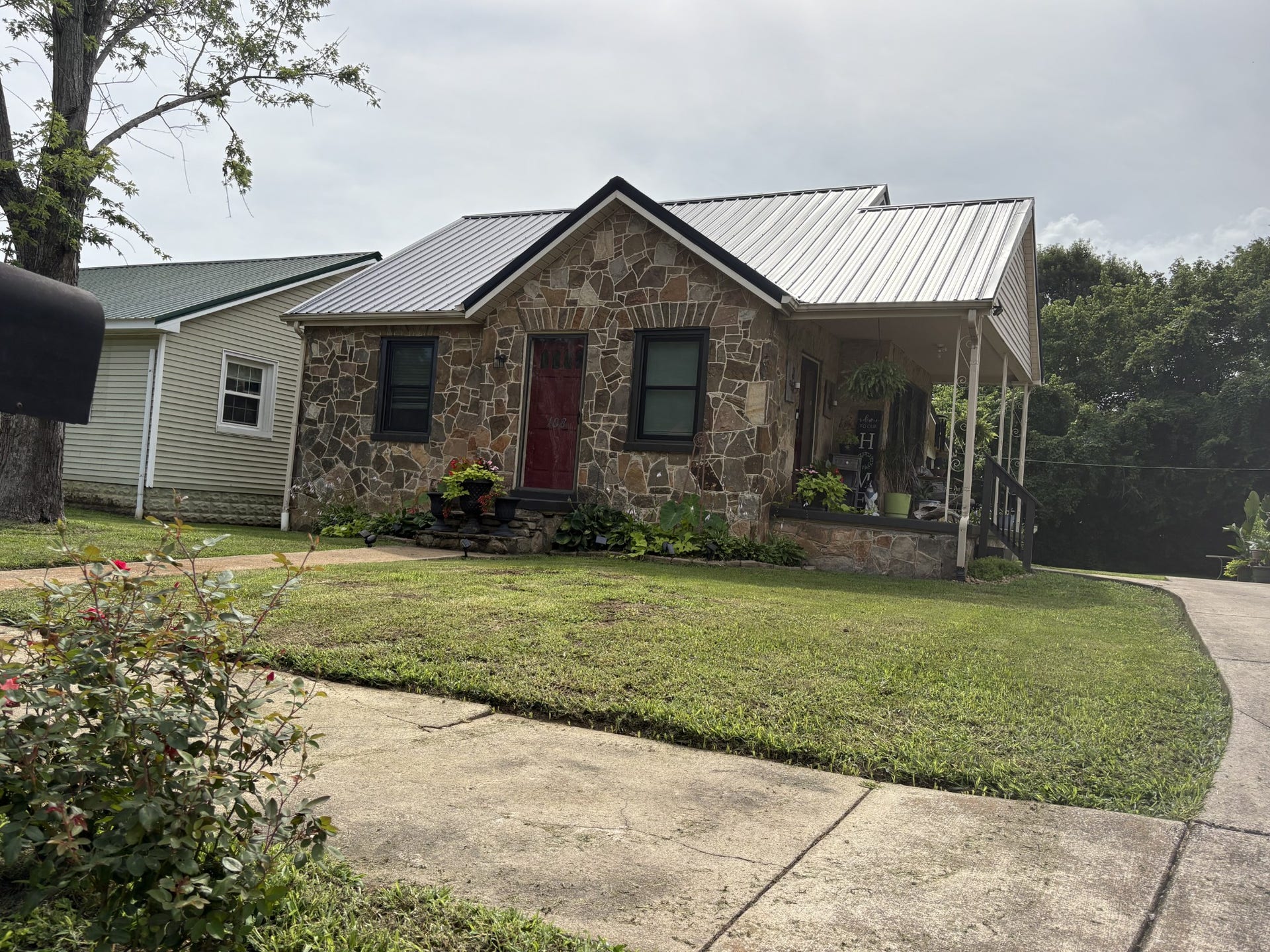 108 Greenwood St, Mount Pleasant, TN 38474 108 Greenwood St, Mount Pleasant, TN 38474