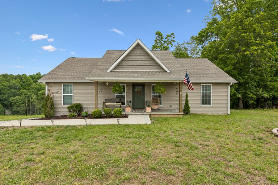 Property photo for 206 Poling Dr, Pulaski, TN