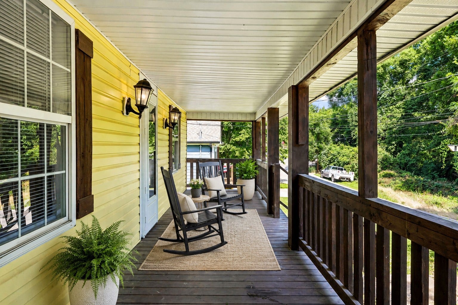 517 W 5th St, Columbia, TN 38401 517 W 5th St, Columbia, TN 38401
