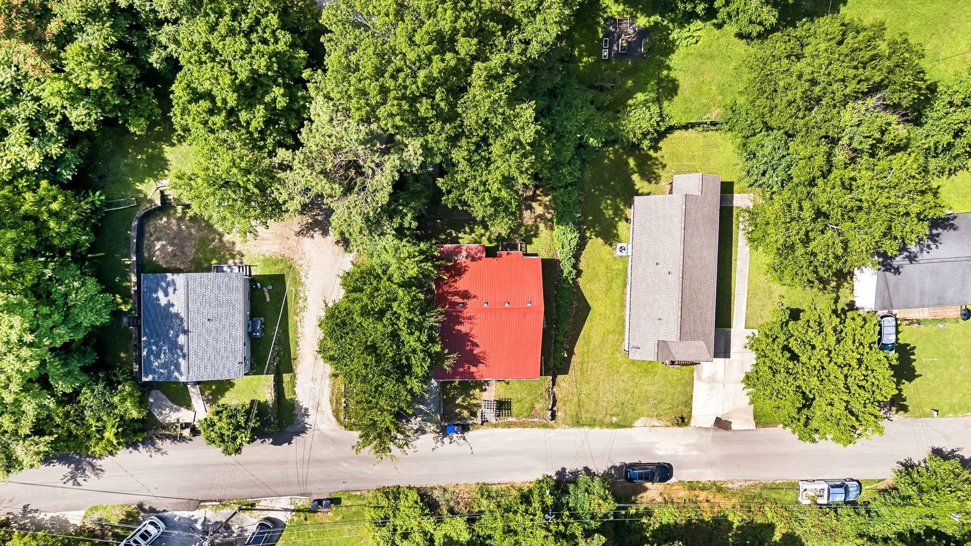 517 W 5th St, Columbia, TN 38401 517 W 5th St, Columbia, TN 38401