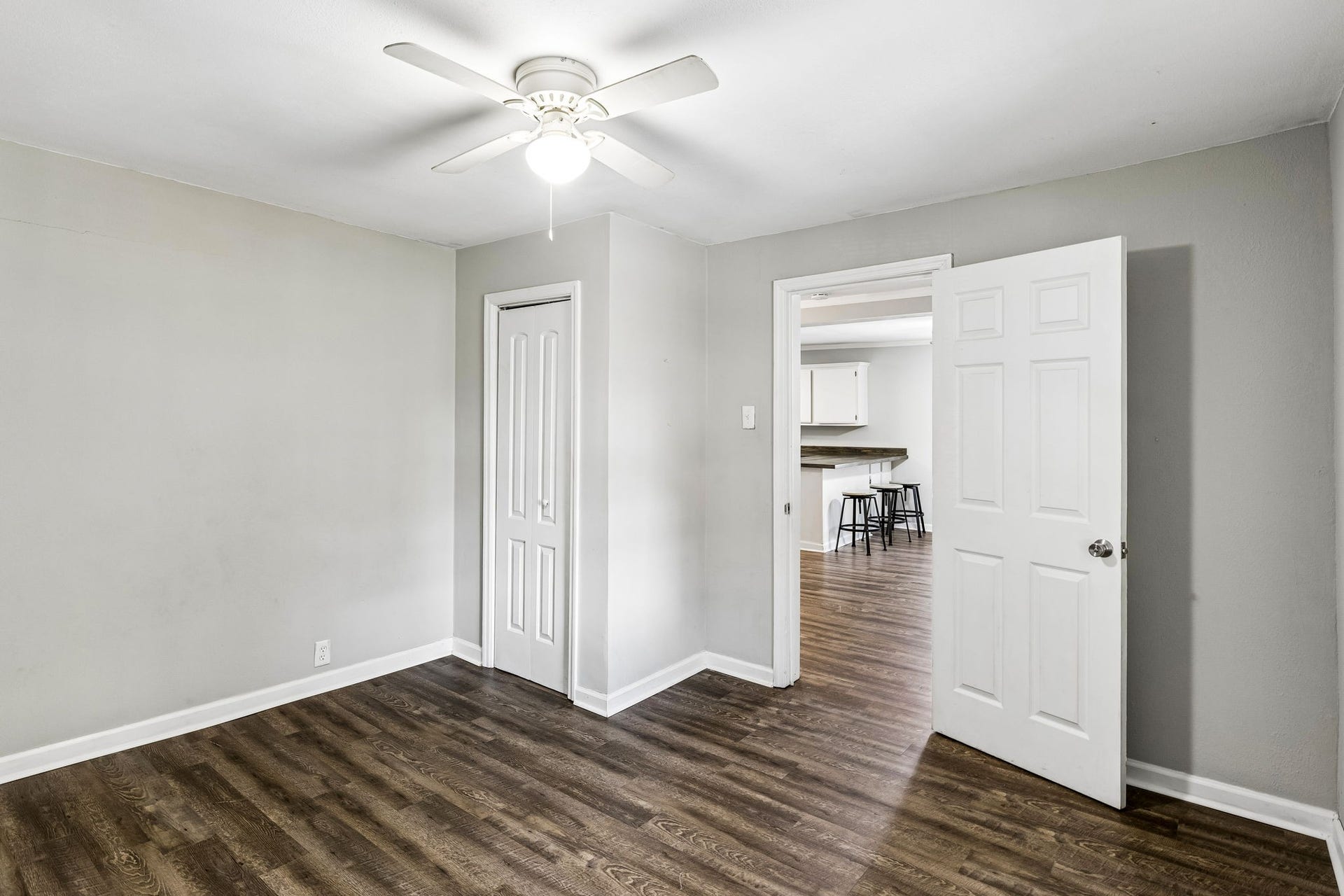 517 W 5th St, Columbia, TN 38401 517 W 5th St, Columbia, TN 38401