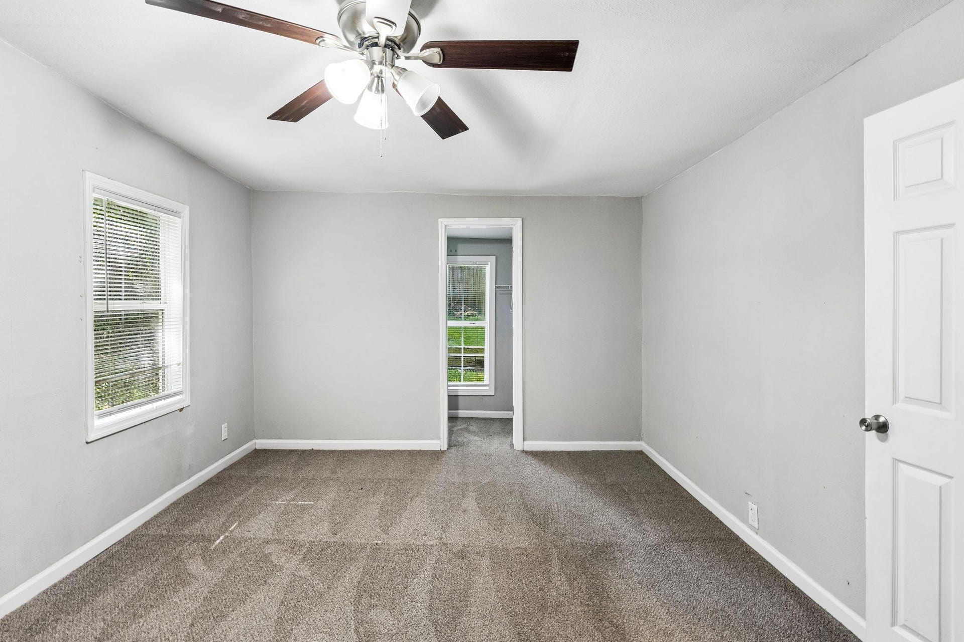 517 W 5th St, Columbia, TN 38401 517 W 5th St, Columbia, TN 38401