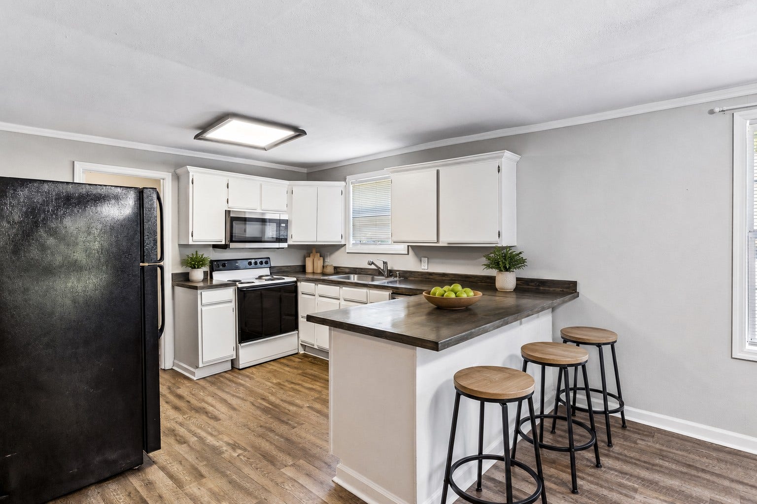517 W 5th St, Columbia, TN 38401 517 W 5th St, Columbia, TN 38401