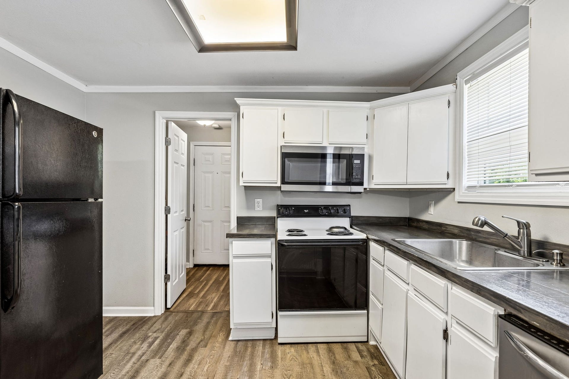 517 W 5th St, Columbia, TN 38401 517 W 5th St, Columbia, TN 38401